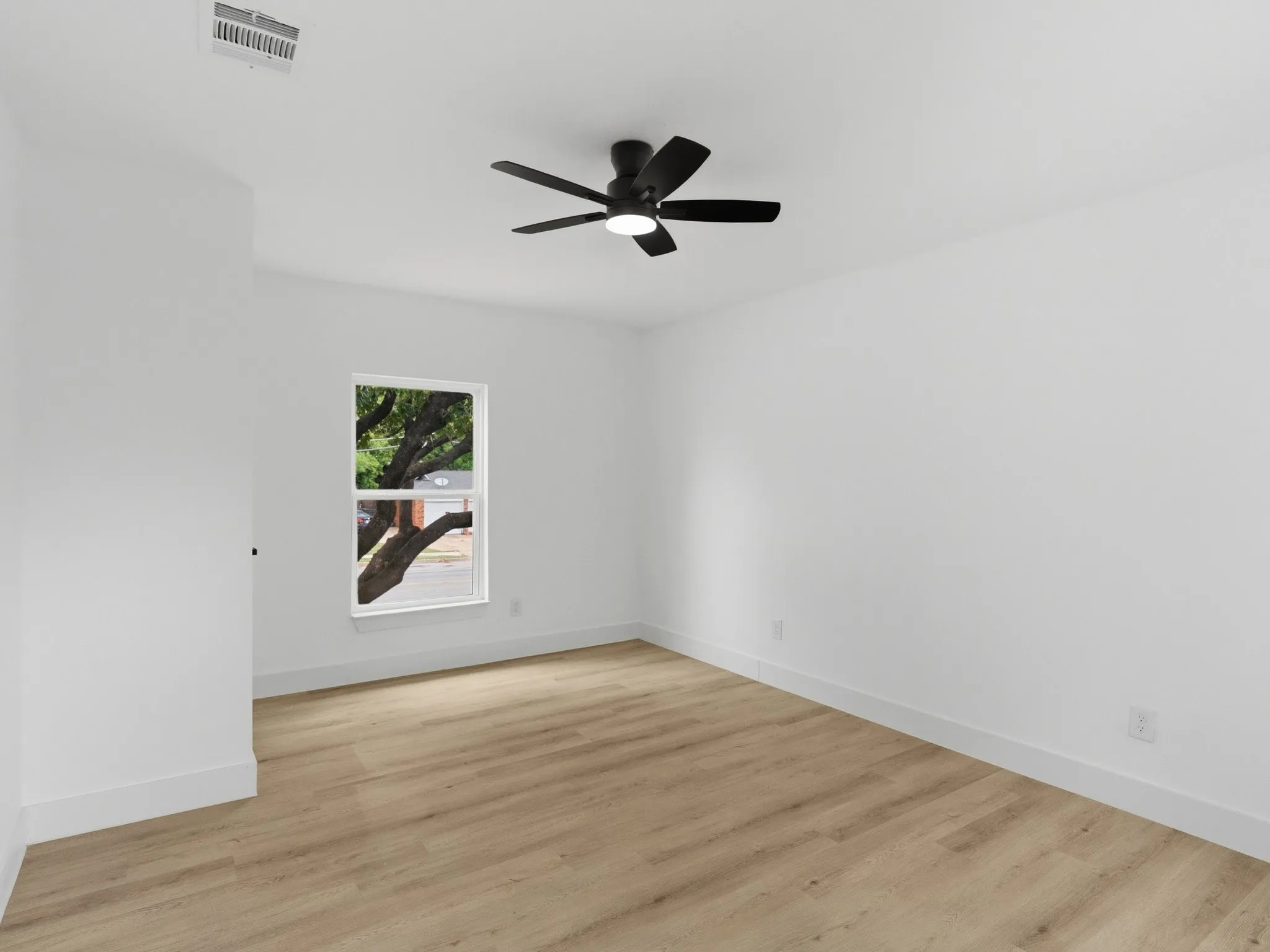 Upstairs Bedroom 3