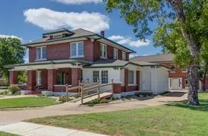 Single Family Residence For Sale in Taylor County , 802A Orange Street, Abilene, Texas 79601, 11 Bedroom, 6 Bathroom, Garage spaces, 6,218 Sqft, built in 1925, Preowned, mls#21229462, Real Estate Agent in Abilene, Homes For Sale in Taylor county, Homes For Sale in Abilene, Realtor in Abilene Texas, Real Estate Brokerage Independent Realty Texas, Luminita Cordes Realtor