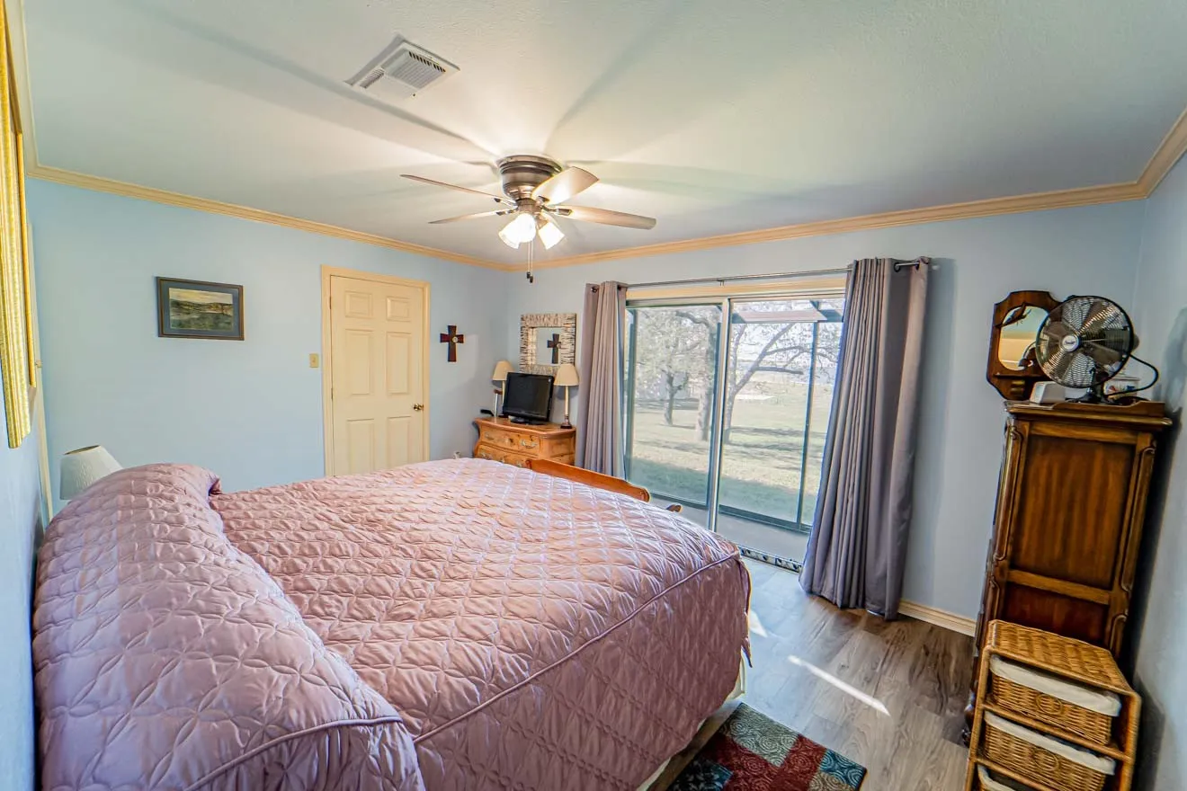 Single Family Residence For Sale in Stephens County , 10325 County Road 197, Breckenridge, Texas 76424, 3 Bedroom, 3 Bathroom, 2 Garage spaces, 1,688 Sqft, built in 1972, mls#21229575, Real Estate Agent in Breckenridge, Homes For Sale in Stephens county, Homes For Sale in Breckenridge, Realtor in Breckenridge Texas, Real Estate Brokerage Independent Realty Texas, Luminita Cordes Realtor
