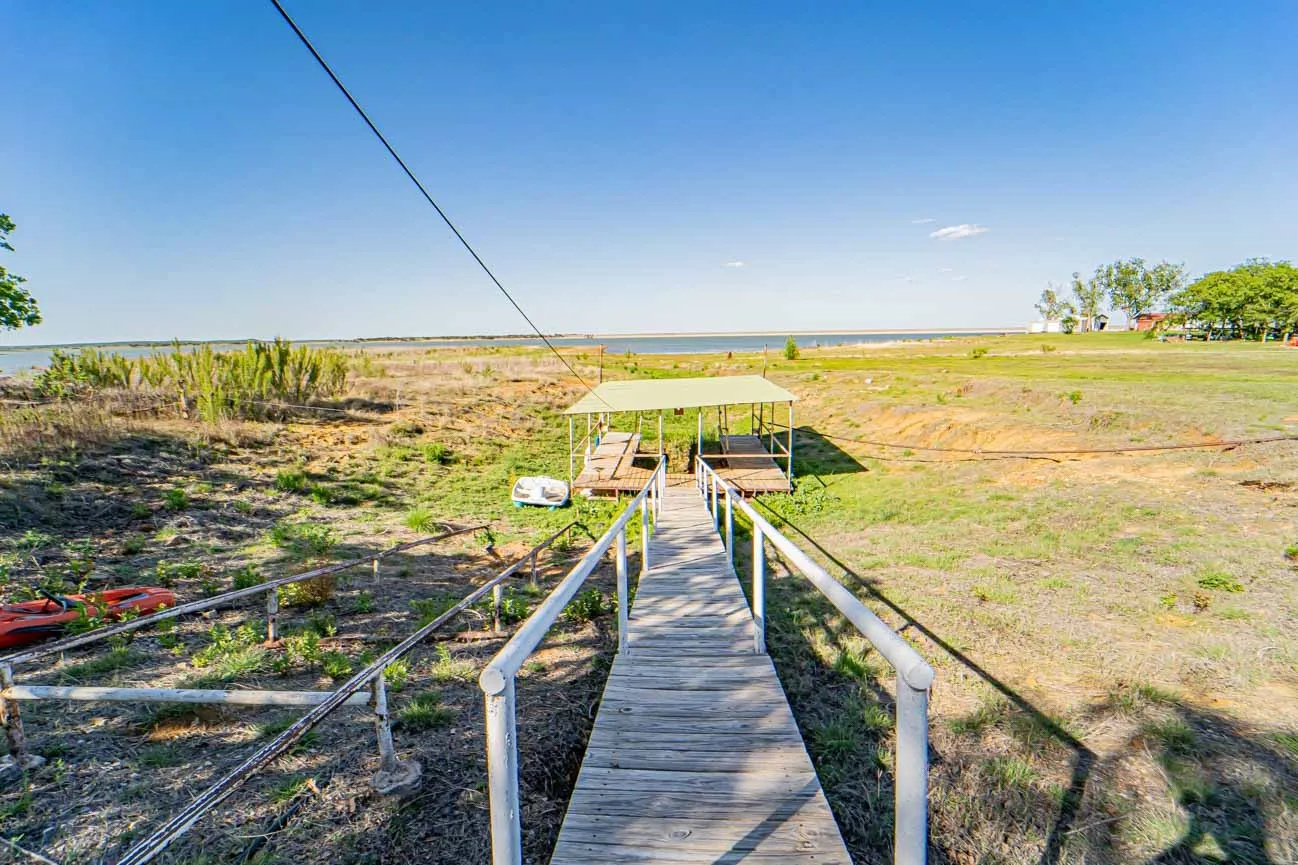 Single Family Residence For Sale in Stephens County , 10325 County Road 197, Breckenridge, Texas 76424, 3 Bedroom, 3 Bathroom, 2 Garage spaces, 1,688 Sqft, built in 1972, mls#21229575, Real Estate Agent in Breckenridge, Homes For Sale in Stephens county, Homes For Sale in Breckenridge, Realtor in Breckenridge Texas, Real Estate Brokerage Independent Realty Texas, Luminita Cordes Realtor