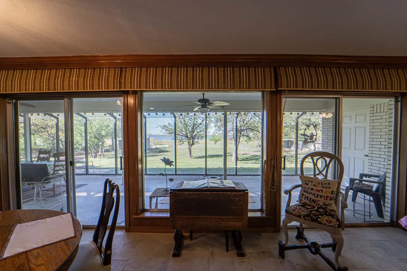 Single Family Residence For Sale in Stephens County , 10325 County Road 197, Breckenridge, Texas 76424, 3 Bedroom, 3 Bathroom, 2 Garage spaces, 1,688 Sqft, built in 1972, mls#21229575, Real Estate Agent in Breckenridge, Homes For Sale in Stephens county, Homes For Sale in Breckenridge, Realtor in Breckenridge Texas, Real Estate Brokerage Independent Realty Texas, Luminita Cordes Realtor