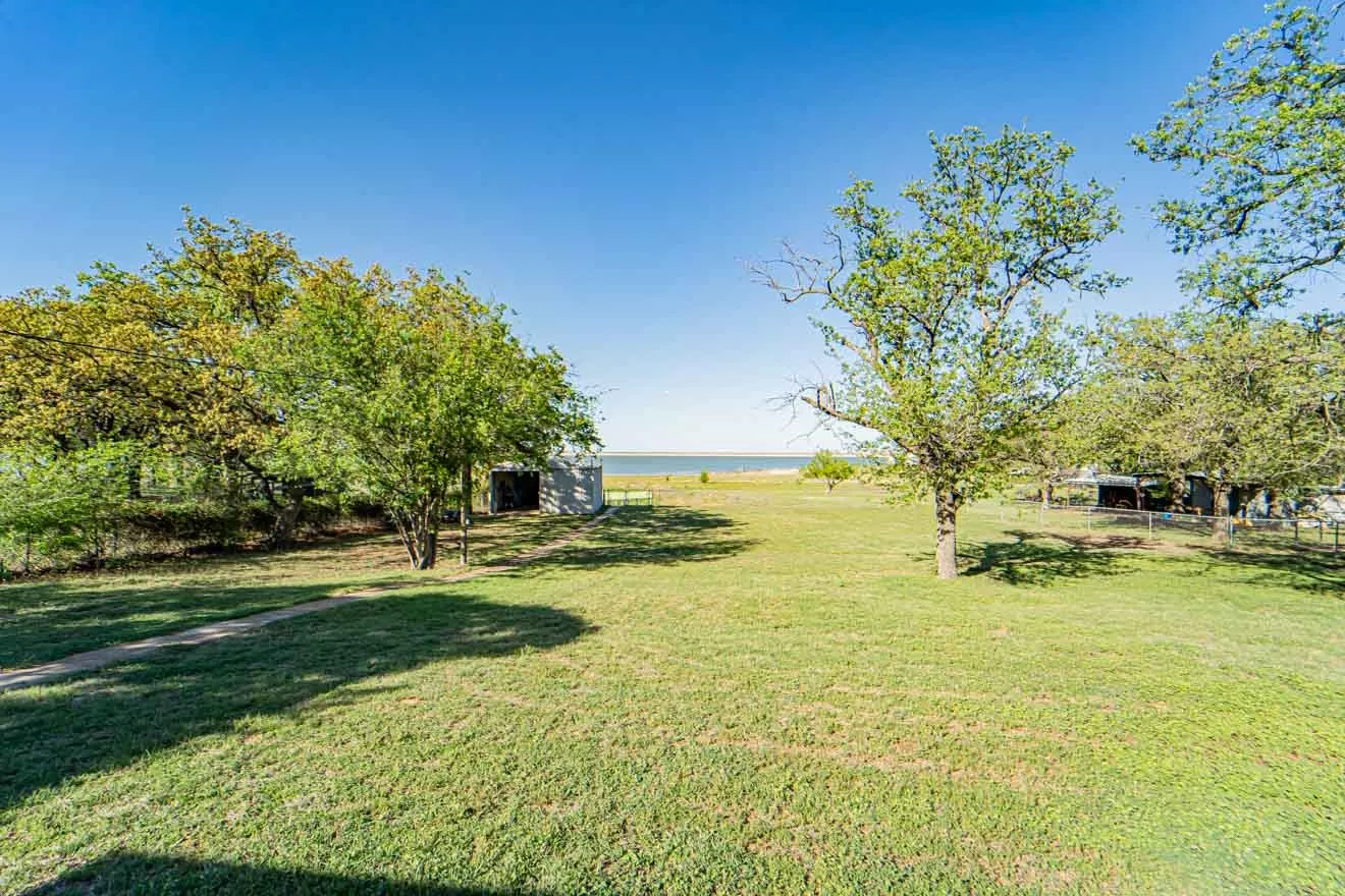 Single Family Residence For Sale in Stephens County , 10325 County Road 197, Breckenridge, Texas 76424, 3 Bedroom, 3 Bathroom, 2 Garage spaces, 1,688 Sqft, built in 1972, mls#21229575, Real Estate Agent in Breckenridge, Homes For Sale in Stephens county, Homes For Sale in Breckenridge, Realtor in Breckenridge Texas, Real Estate Brokerage Independent Realty Texas, Luminita Cordes Realtor