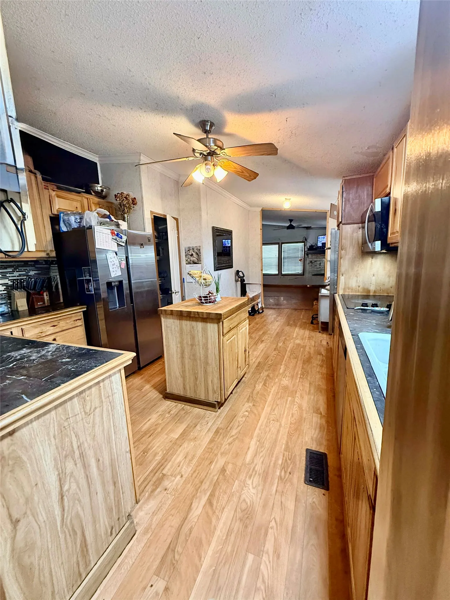 Single Family Residence For Sale in Henderson County , 9416 MANNING RANCH Road, Payne Springs, Texas 75124, 3 Bedroom, 2 Bathroom, 1 Garage spaces, 1,681 Sqft, built in 2004, Preowned, mls#21229594, Real Estate Agent in Payne Springs, Homes For Sale in Henderson county, Homes For Sale in Payne Springs, Realtor in Payne Springs Texas, Real Estate Brokerage Independent Realty Texas, Luminita Cordes Realtor
