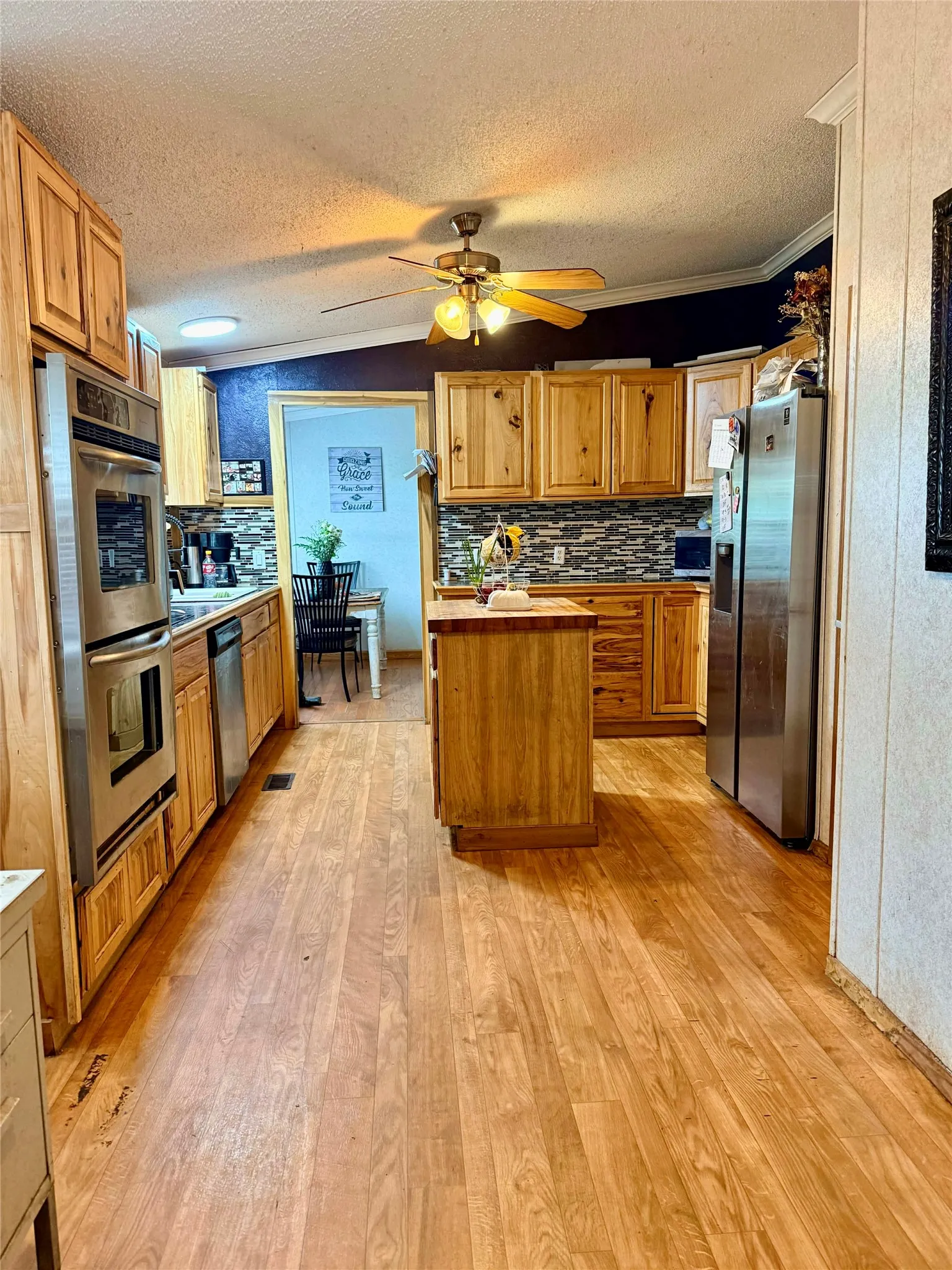 Single Family Residence For Sale in Henderson County , 9416 MANNING RANCH Road, Payne Springs, Texas 75124, 3 Bedroom, 2 Bathroom, 1 Garage spaces, 1,681 Sqft, built in 2004, Preowned, mls#21229594, Real Estate Agent in Payne Springs, Homes For Sale in Henderson county, Homes For Sale in Payne Springs, Realtor in Payne Springs Texas, Real Estate Brokerage Independent Realty Texas, Luminita Cordes Realtor