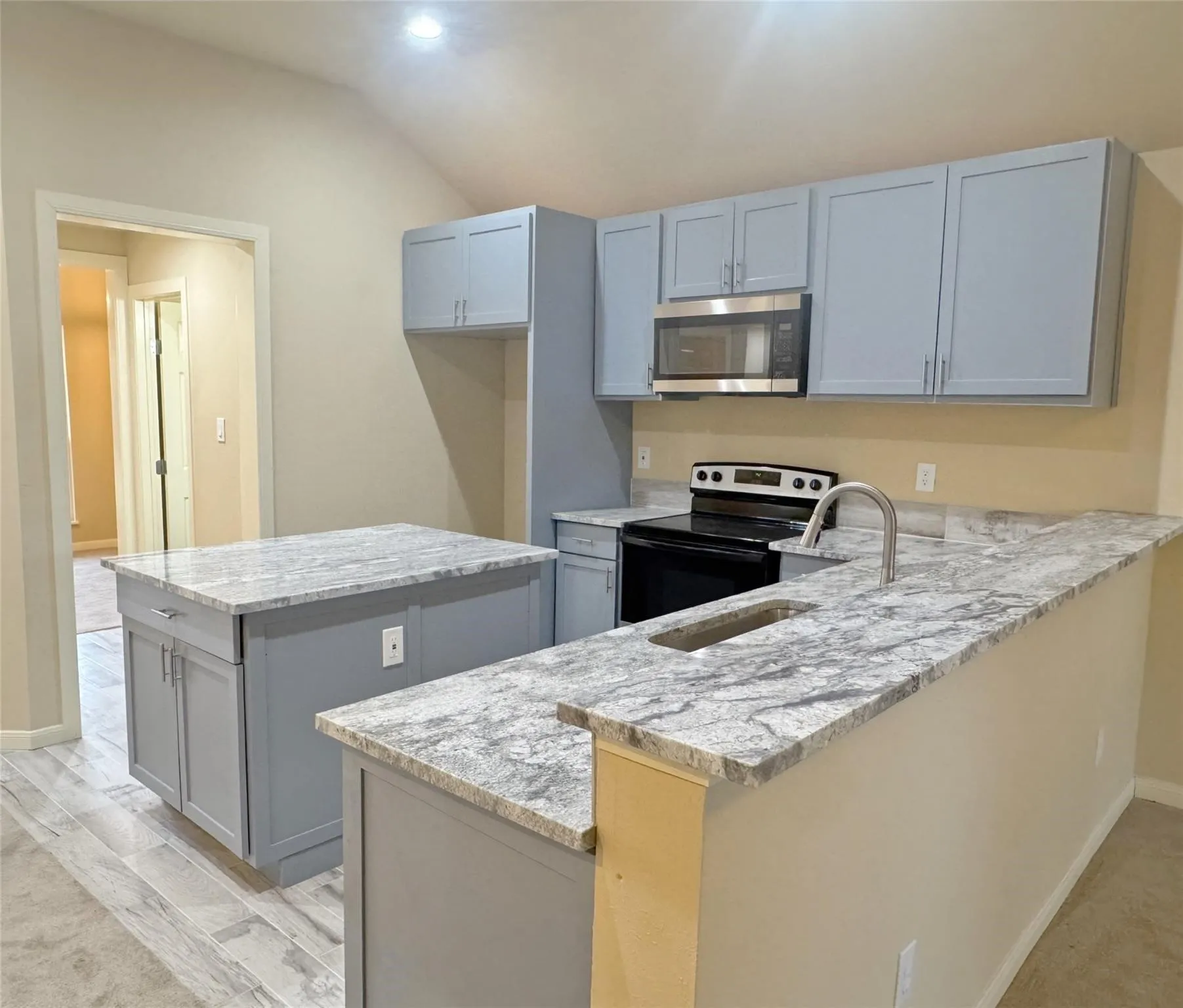 Single Family Residence For Rent in Hunt County , 3912 Oneal Street, Greenville, Texas 75401, 3 Bedroom, 3 Bathroom, 2 Garage spaces, 1,592 Sqft, built in 2024, mls#21229621, Real Estate Agent in Greenville, Homes For Rent in Hunt county, Homes For Rent in Greenville, Realtor in Greenville Texas, Real Estate Brokerage Independent Realty Texas, Luminita Cordes Realtor