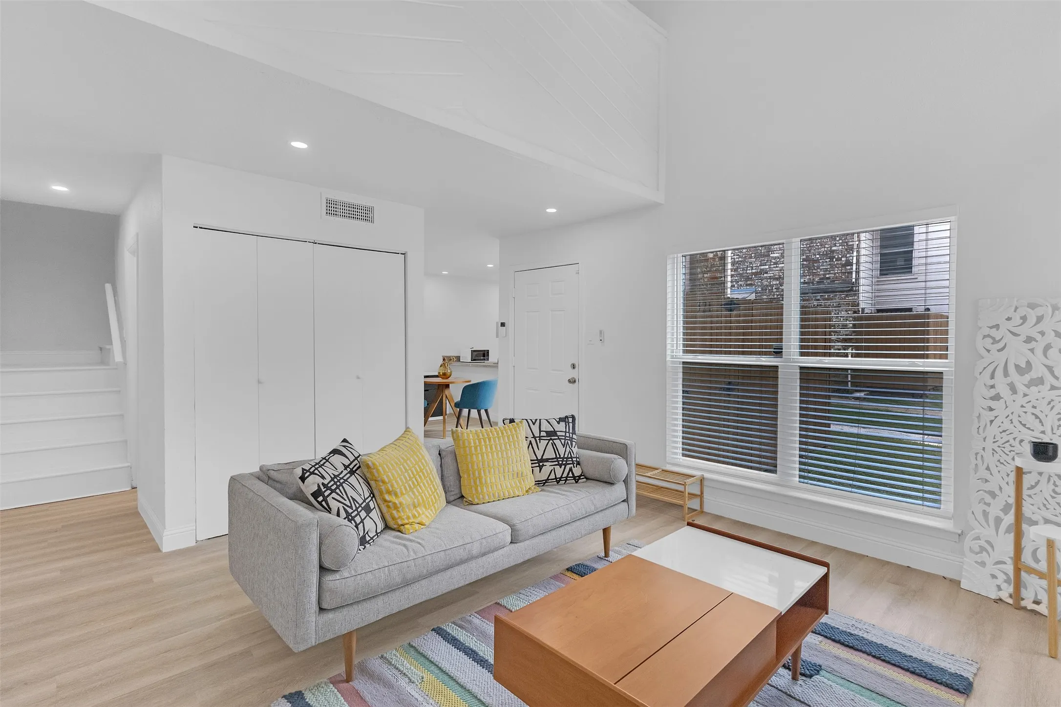 ANOTHER VIEW OF THE LIVING ROOM