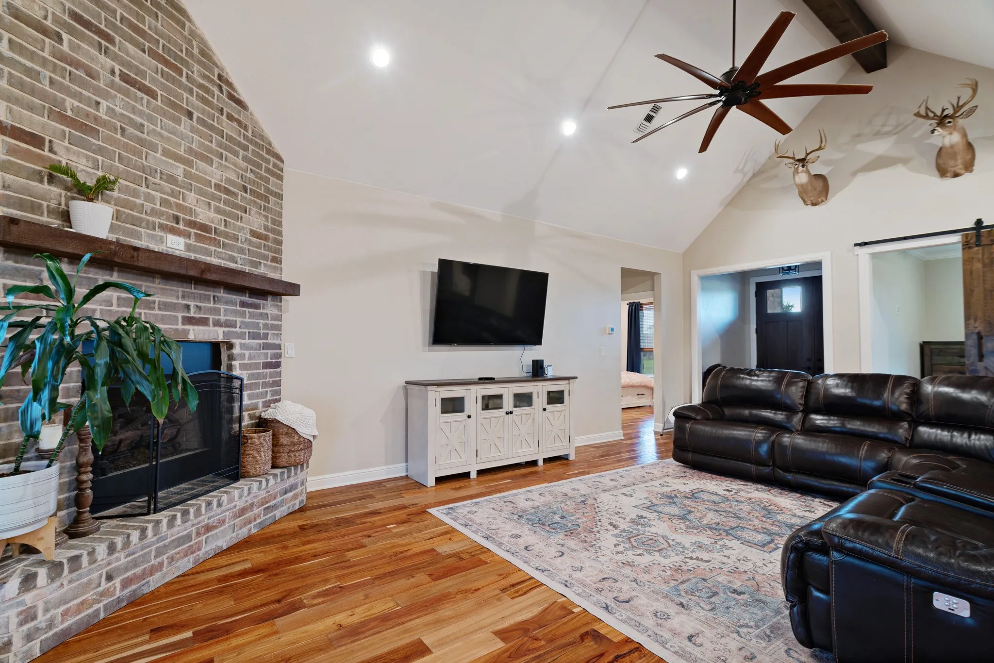 Single Family Residence For Sale in Fannin County , 1390 COUNTY ROAD 3500, Honey Grove, Texas 75446, 4 Bedroom, 3 Bathroom, 2 Garage spaces, 2,171 Sqft, built in 2017, Price $669,900, mls#21228301, Real Estate Agent in Honey Grove, Homes For Sale in Fannin county, Homes For Sale in Honey Grove, Realtor in Honey Grove Texas, Real Estate Brokerage Independent Realty Texas, Luminita Cordes Realtor