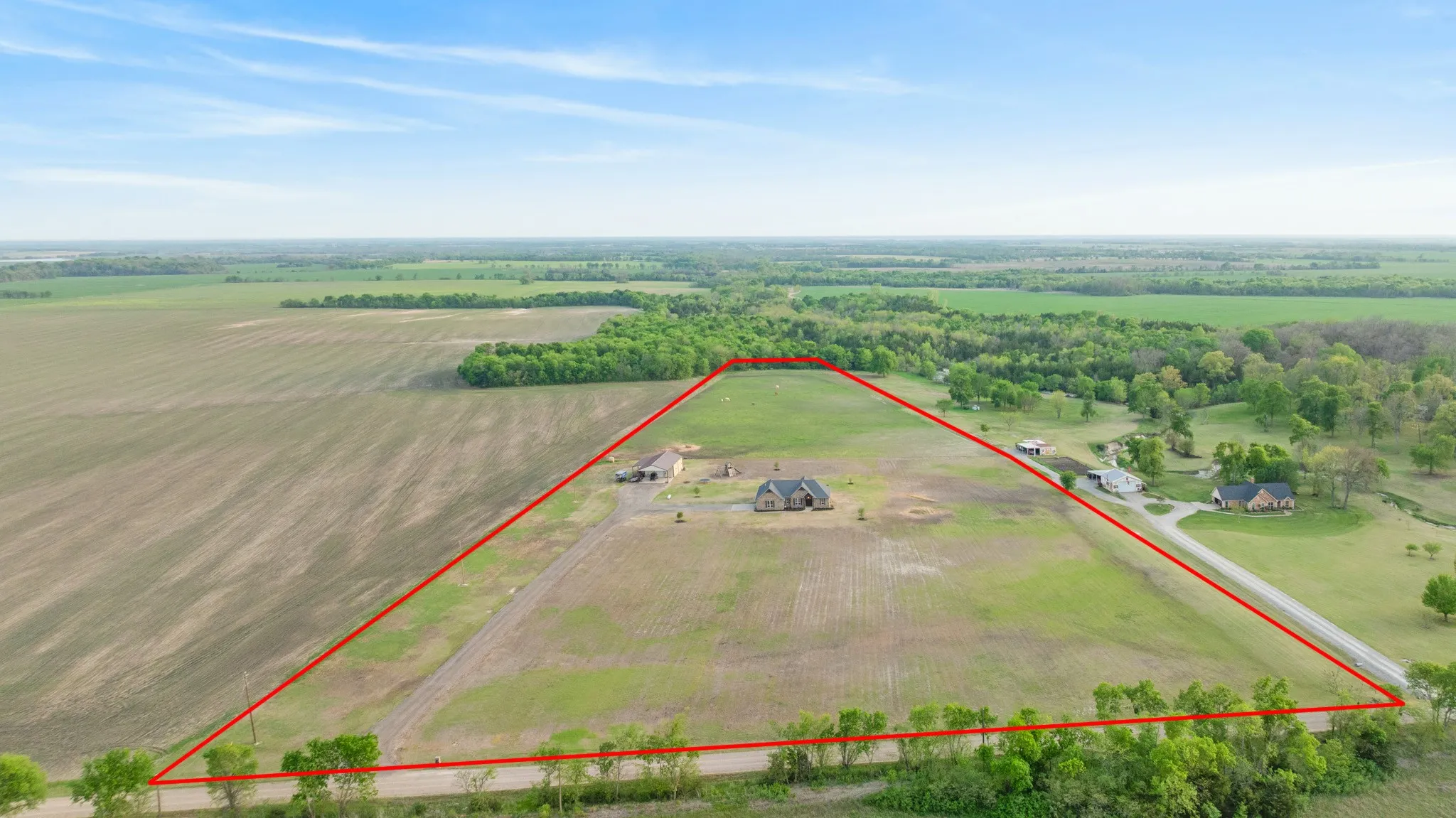 Single Family Residence For Sale in Fannin County , 1390 COUNTY ROAD 3500, Honey Grove, Texas 75446, 4 Bedroom, 3 Bathroom, 2 Garage spaces, 2,171 Sqft, built in 2017, Price $669,900, mls#21228301, Real Estate Agent in Honey Grove, Homes For Sale in Fannin county, Homes For Sale in Honey Grove, Realtor in Honey Grove Texas, Real Estate Brokerage Independent Realty Texas, Luminita Cordes Realtor