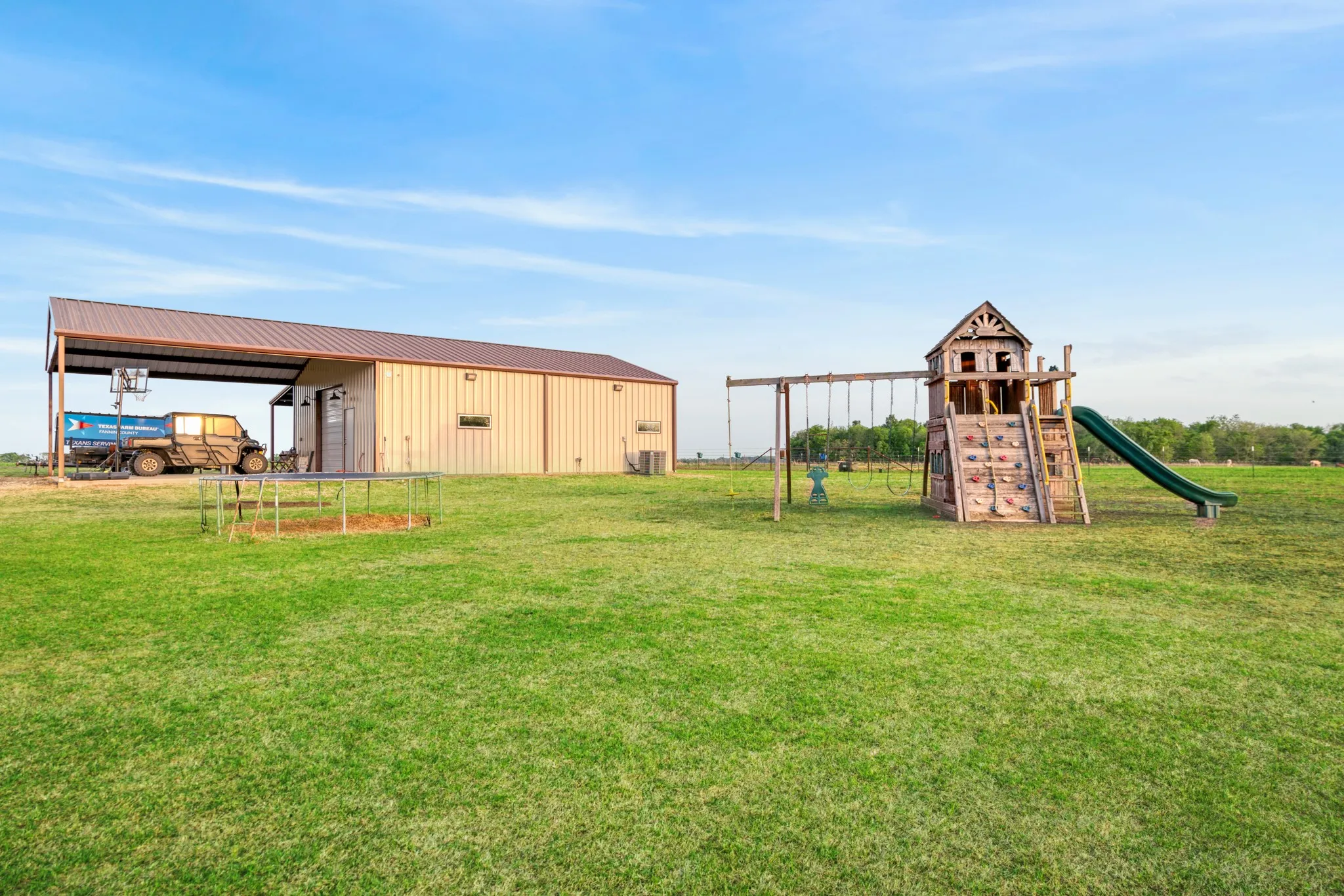 Single Family Residence For Sale in Fannin County , 1390 COUNTY ROAD 3500, Honey Grove, Texas 75446, 4 Bedroom, 3 Bathroom, 2 Garage spaces, 2,171 Sqft, built in 2017, Price $669,900, mls#21228301, Real Estate Agent in Honey Grove, Homes For Sale in Fannin county, Homes For Sale in Honey Grove, Realtor in Honey Grove Texas, Real Estate Brokerage Independent Realty Texas, Luminita Cordes Realtor