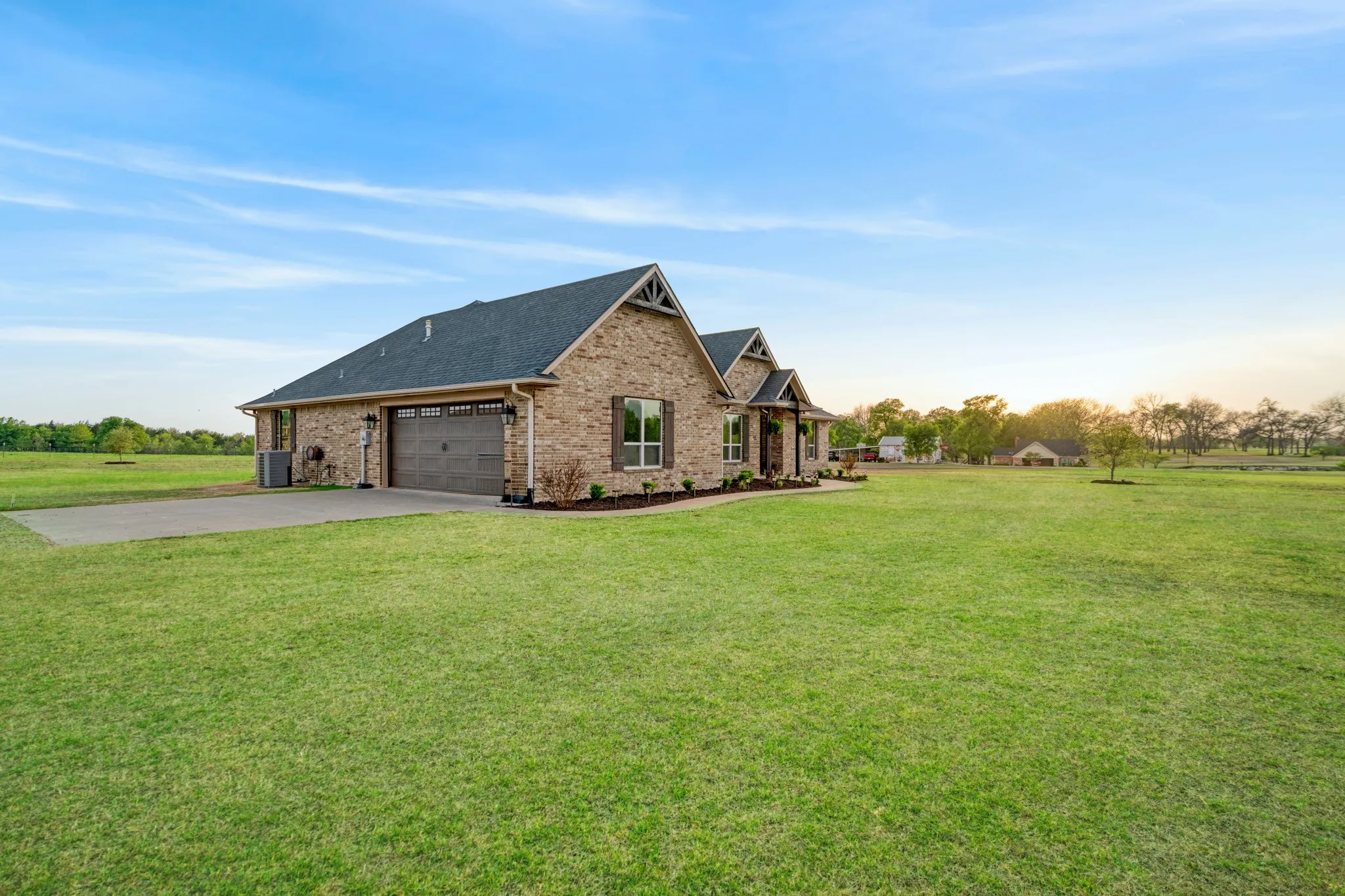 Single Family Residence For Sale in Fannin County , 1390 COUNTY ROAD 3500, Honey Grove, Texas 75446, 4 Bedroom, 3 Bathroom, 2 Garage spaces, 2,171 Sqft, built in 2017, Price $669,900, mls#21228301, Real Estate Agent in Honey Grove, Homes For Sale in Fannin county, Homes For Sale in Honey Grove, Realtor in Honey Grove Texas, Real Estate Brokerage Independent Realty Texas, Luminita Cordes Realtor