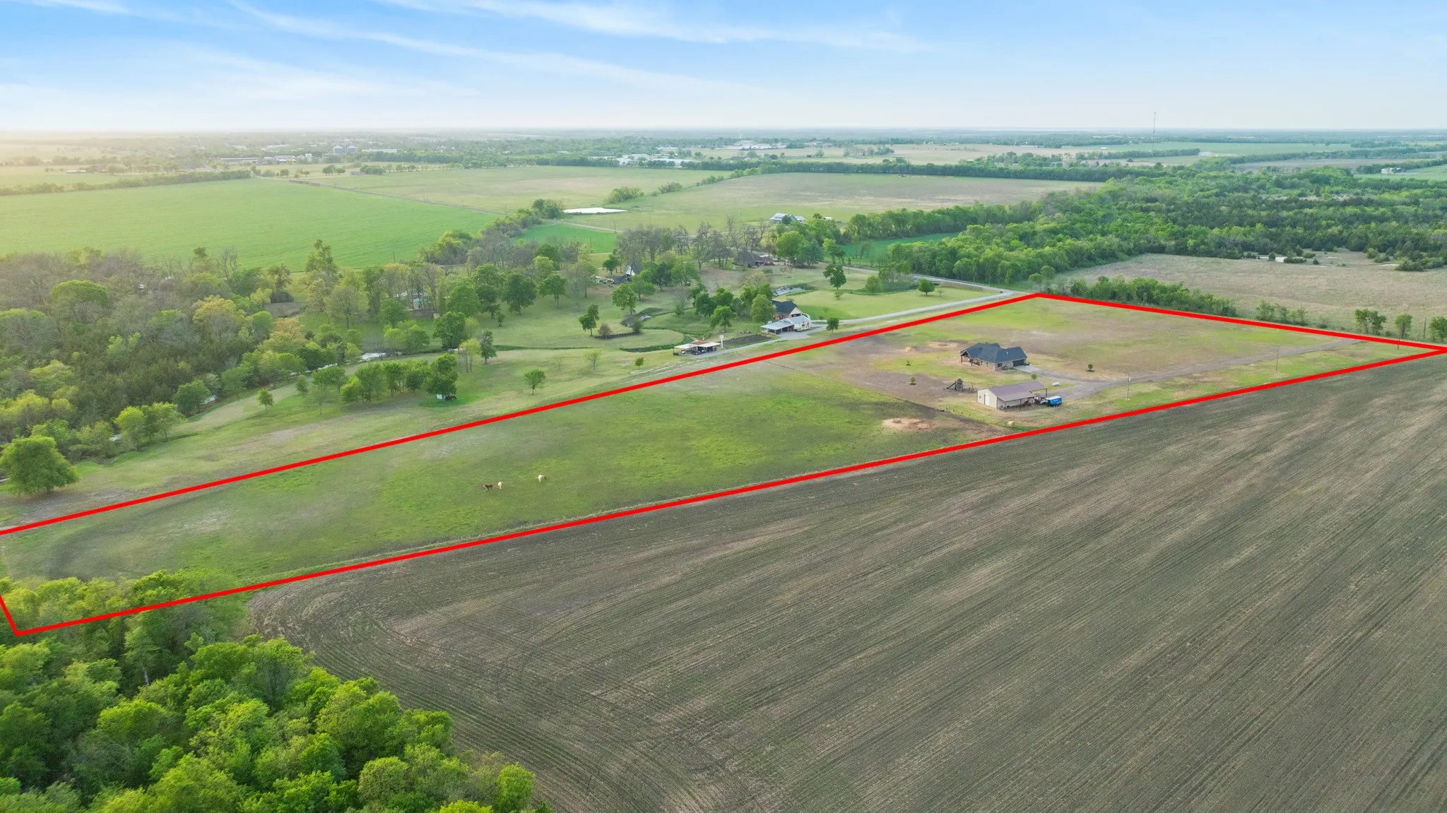 Single Family Residence For Sale in Fannin County , 1390 COUNTY ROAD 3500, Honey Grove, Texas 75446, 4 Bedroom, 3 Bathroom, 2 Garage spaces, 2,171 Sqft, built in 2017, Price $669,900, mls#21228301, Real Estate Agent in Honey Grove, Homes For Sale in Fannin county, Homes For Sale in Honey Grove, Realtor in Honey Grove Texas, Real Estate Brokerage Independent Realty Texas, Luminita Cordes Realtor