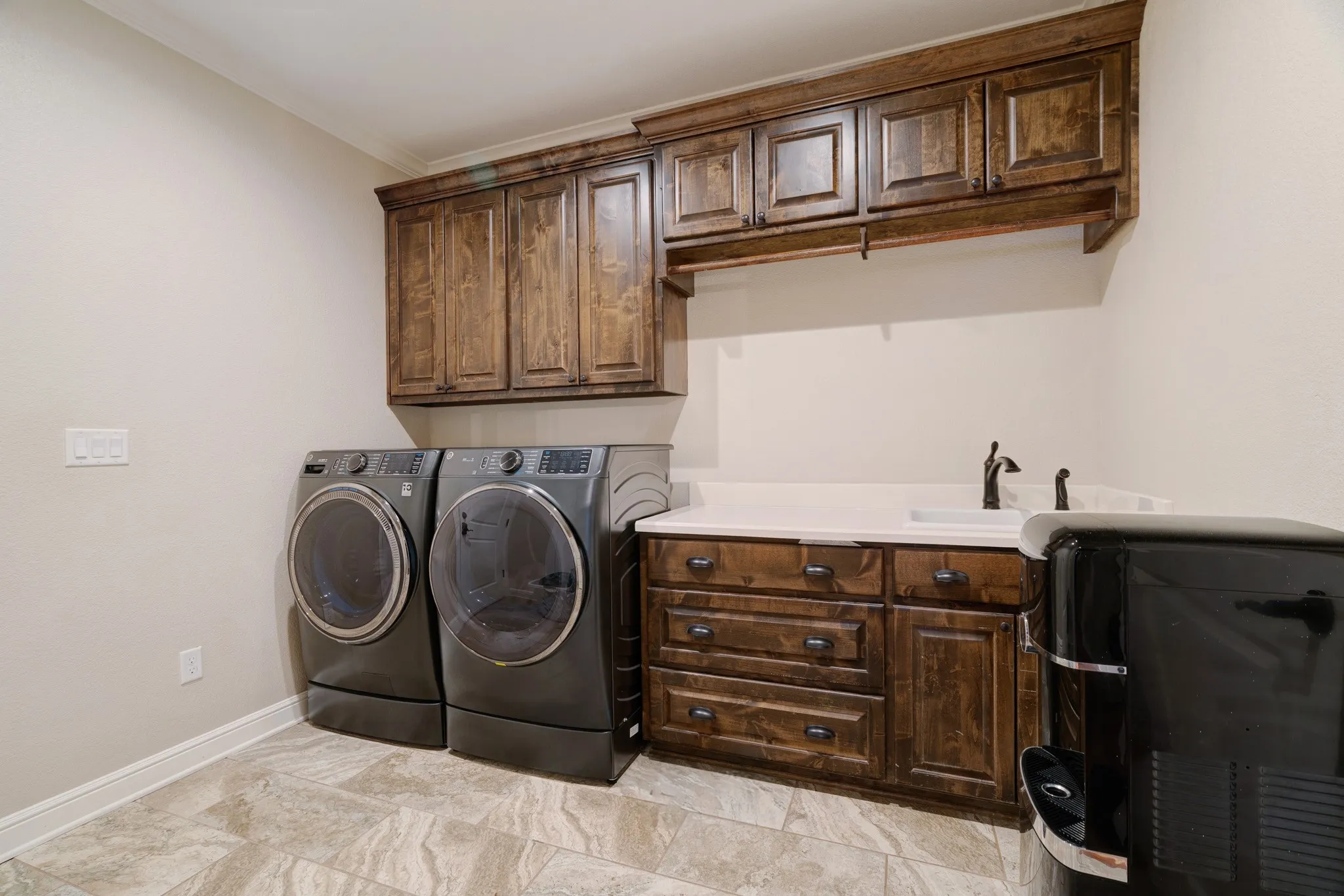 Single Family Residence For Sale in Fannin County , 1390 COUNTY ROAD 3500, Honey Grove, Texas 75446, 4 Bedroom, 3 Bathroom, 2 Garage spaces, 2,171 Sqft, built in 2017, Price $669,900, mls#21228301, Real Estate Agent in Honey Grove, Homes For Sale in Fannin county, Homes For Sale in Honey Grove, Realtor in Honey Grove Texas, Real Estate Brokerage Independent Realty Texas, Luminita Cordes Realtor