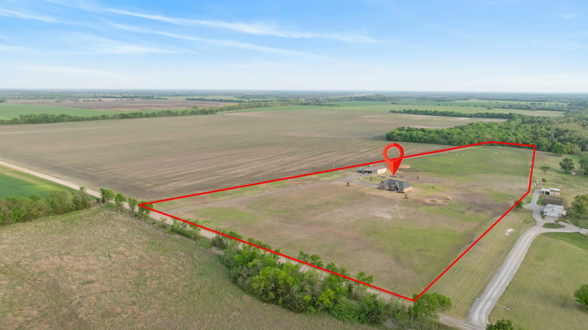 Single Family Residence For Sale in Fannin County , 1390 COUNTY ROAD 3500, Honey Grove, Texas 75446, 4 Bedroom, 3 Bathroom, 2 Garage spaces, 2,171 Sqft, built in 2017, Price $669,900, mls#21228301, Real Estate Agent in Honey Grove, Homes For Sale in Fannin county, Homes For Sale in Honey Grove, Realtor in Honey Grove Texas, Real Estate Brokerage Independent Realty Texas, Luminita Cordes Realtor