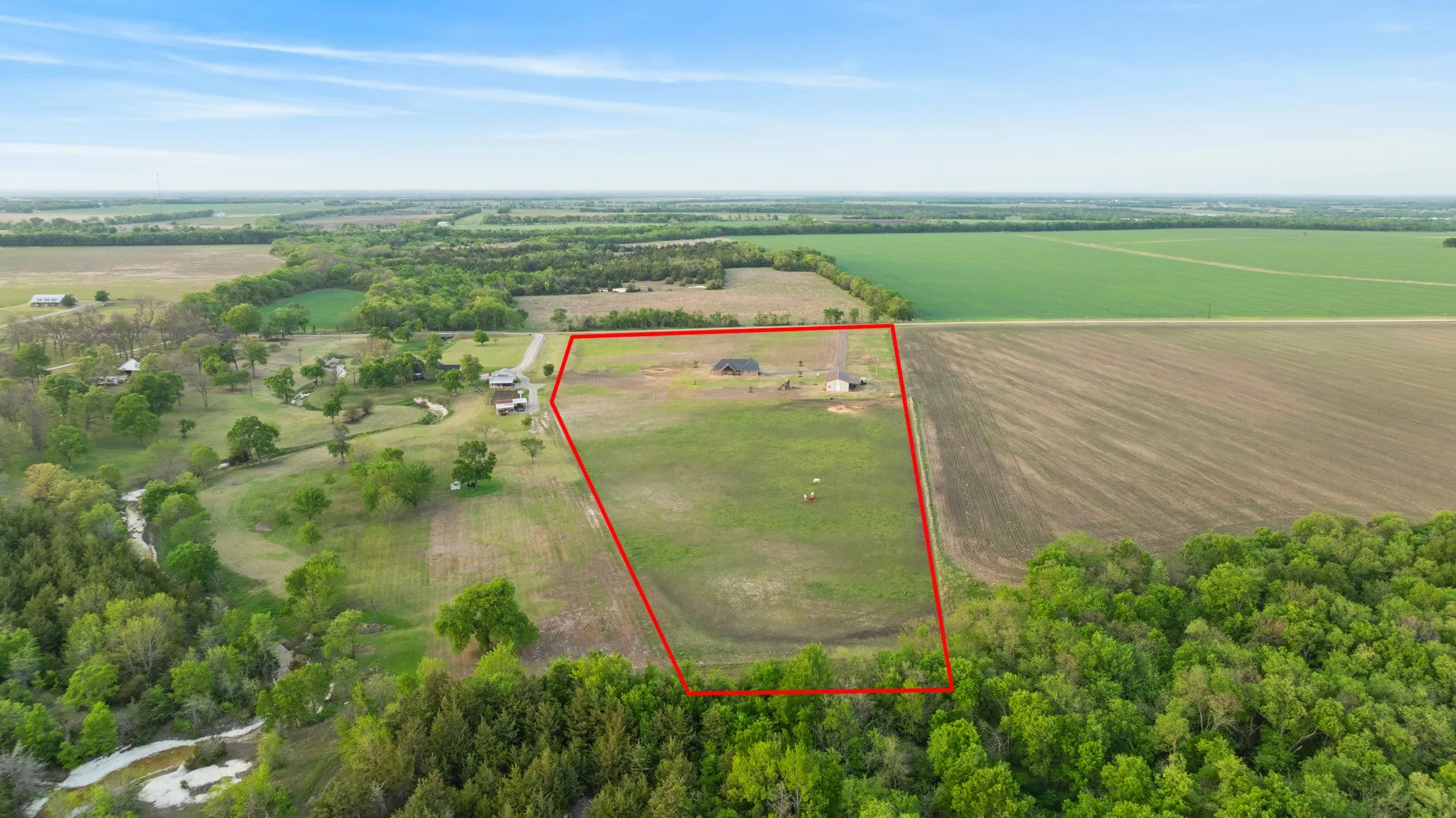 Single Family Residence For Sale in Fannin County , 1390 COUNTY ROAD 3500, Honey Grove, Texas 75446, 4 Bedroom, 3 Bathroom, 2 Garage spaces, 2,171 Sqft, built in 2017, Price $669,900, mls#21228301, Real Estate Agent in Honey Grove, Homes For Sale in Fannin county, Homes For Sale in Honey Grove, Realtor in Honey Grove Texas, Real Estate Brokerage Independent Realty Texas, Luminita Cordes Realtor