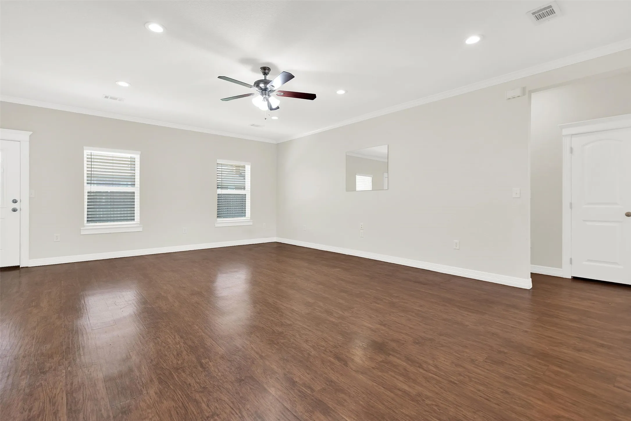 Single Family Residence For Sale in Grayson County , 105 Ashlyn Court, Whitesboro, Texas 76273, 3 Bedroom, 2 Bathroom, 2 Garage spaces, 1,638 Sqft, built in 2016, Preowned, mls#21228629, Real Estate Agent in Whitesboro, Homes For Sale in Grayson county, Homes For Sale in Whitesboro, Realtor in Whitesboro Texas, Real Estate Brokerage Independent Realty Texas, Luminita Cordes Realtor