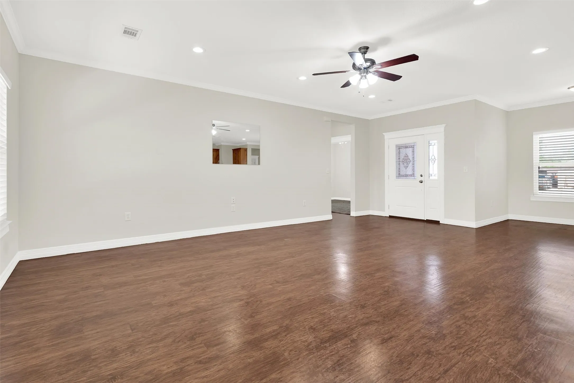 Single Family Residence For Sale in Grayson County , 105 Ashlyn Court, Whitesboro, Texas 76273, 3 Bedroom, 2 Bathroom, 2 Garage spaces, 1,638 Sqft, built in 2016, Preowned, mls#21228629, Real Estate Agent in Whitesboro, Homes For Sale in Grayson county, Homes For Sale in Whitesboro, Realtor in Whitesboro Texas, Real Estate Brokerage Independent Realty Texas, Luminita Cordes Realtor