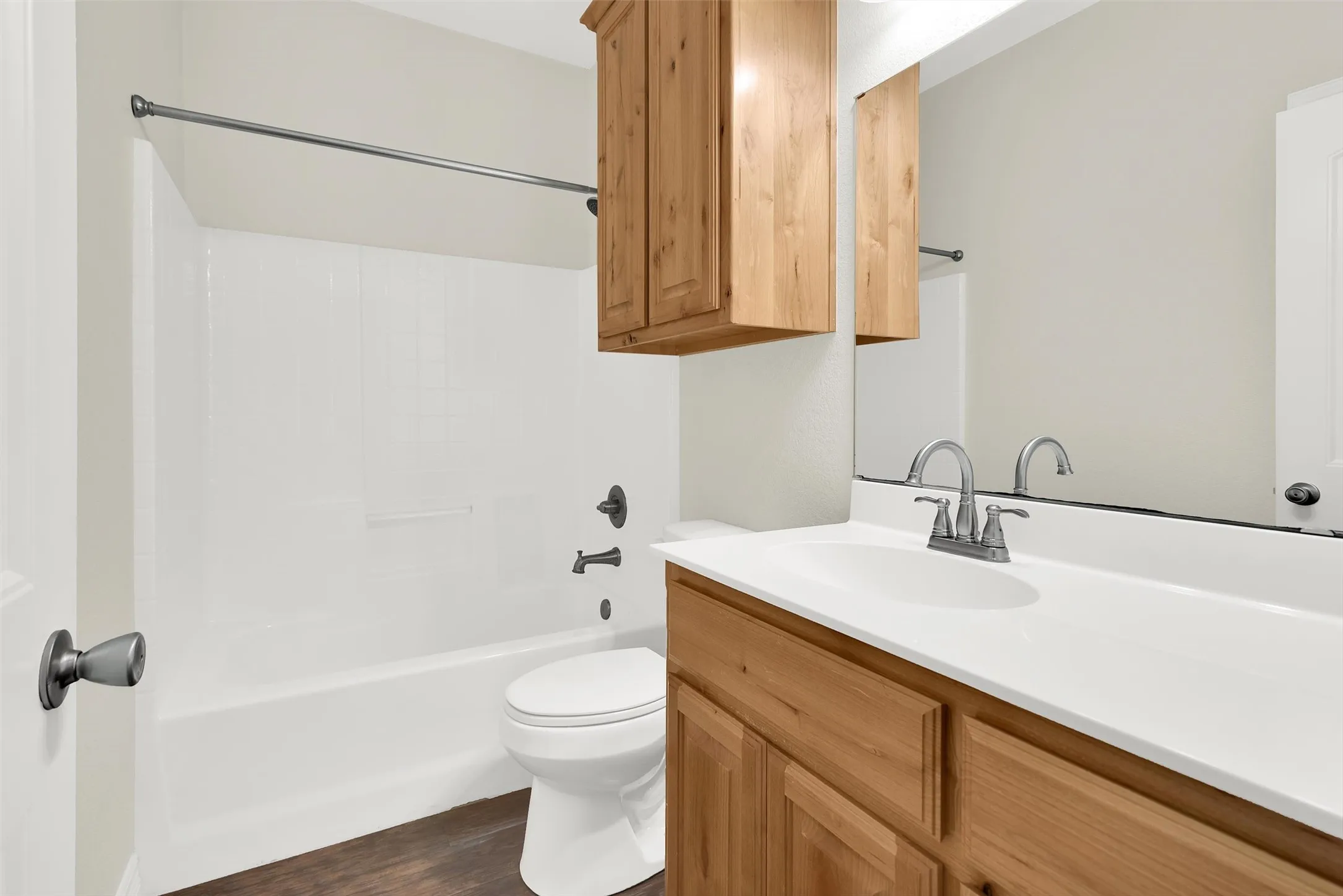Single Family Residence For Sale in Grayson County , 105 Ashlyn Court, Whitesboro, Texas 76273, 3 Bedroom, 2 Bathroom, 2 Garage spaces, 1,638 Sqft, built in 2016, Preowned, mls#21228629, Real Estate Agent in Whitesboro, Homes For Sale in Grayson county, Homes For Sale in Whitesboro, Realtor in Whitesboro Texas, Real Estate Brokerage Independent Realty Texas, Luminita Cordes Realtor