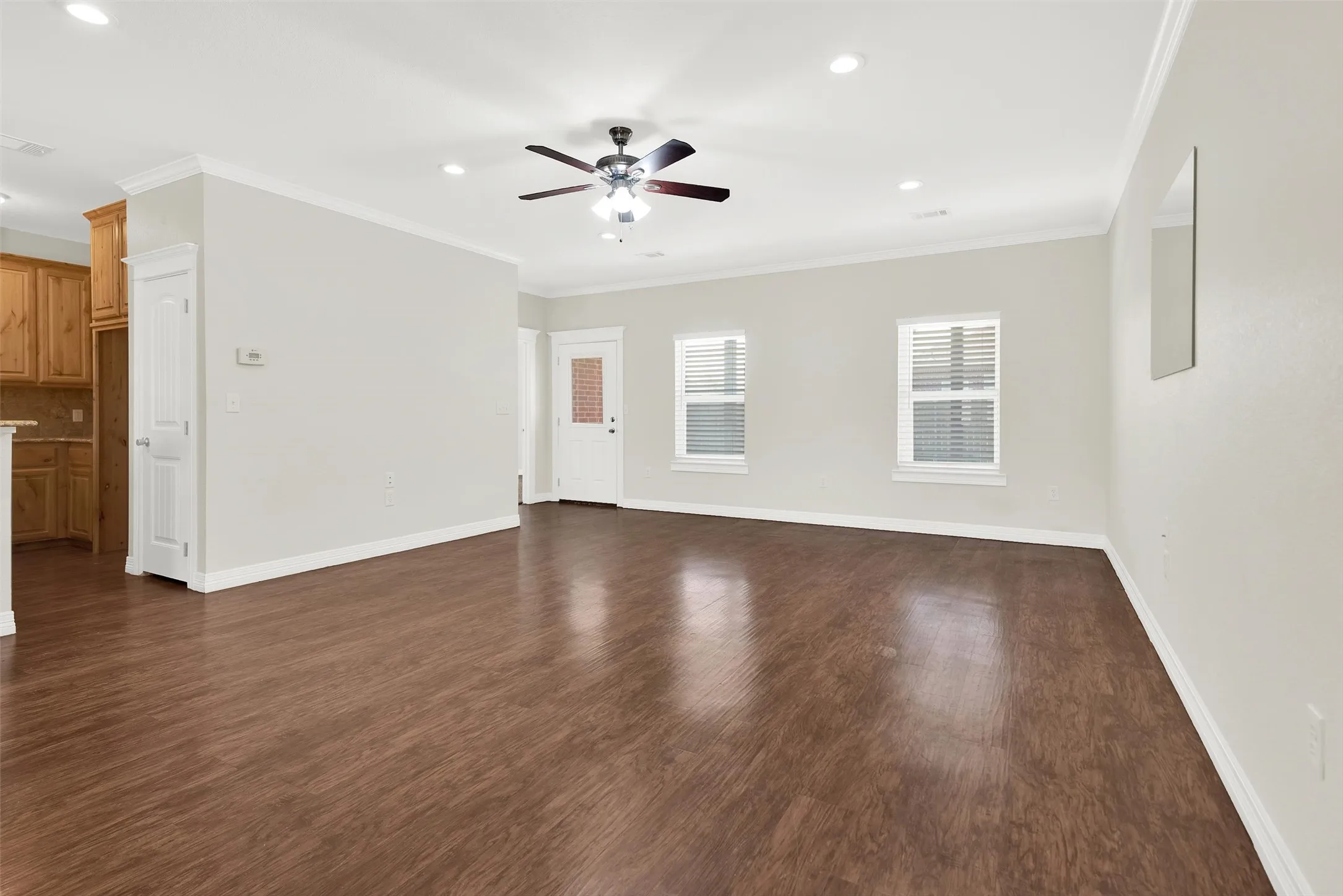 Single Family Residence For Sale in Grayson County , 105 Ashlyn Court, Whitesboro, Texas 76273, 3 Bedroom, 2 Bathroom, 2 Garage spaces, 1,638 Sqft, built in 2016, Preowned, mls#21228629, Real Estate Agent in Whitesboro, Homes For Sale in Grayson county, Homes For Sale in Whitesboro, Realtor in Whitesboro Texas, Real Estate Brokerage Independent Realty Texas, Luminita Cordes Realtor
