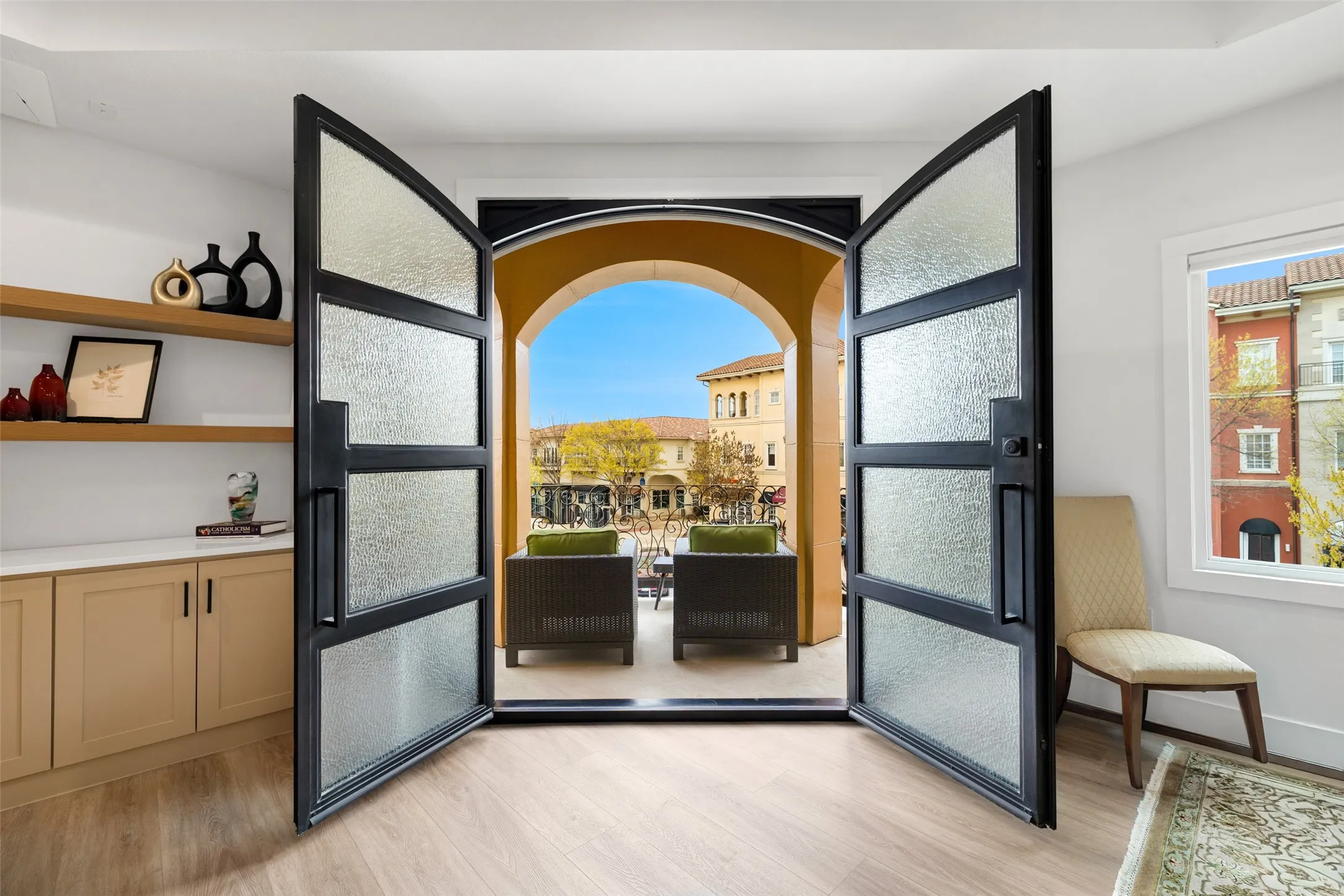 Condominium For Sale in Tarrant County , 62 Main Street 200, Colleyville, Texas 76034, 4 Bedroom, 4 Bathroom, 2 Garage spaces, 4,070 Sqft, built in 2002, Price $1,599,999, mls#21224901, Real Estate Agent in Colleyville, Homes For Sale in Tarrant county, Homes For Sale in Colleyville, Realtor in Colleyville Texas, Real Estate Brokerage Independent Realty Texas, Luminita Cordes Realtor