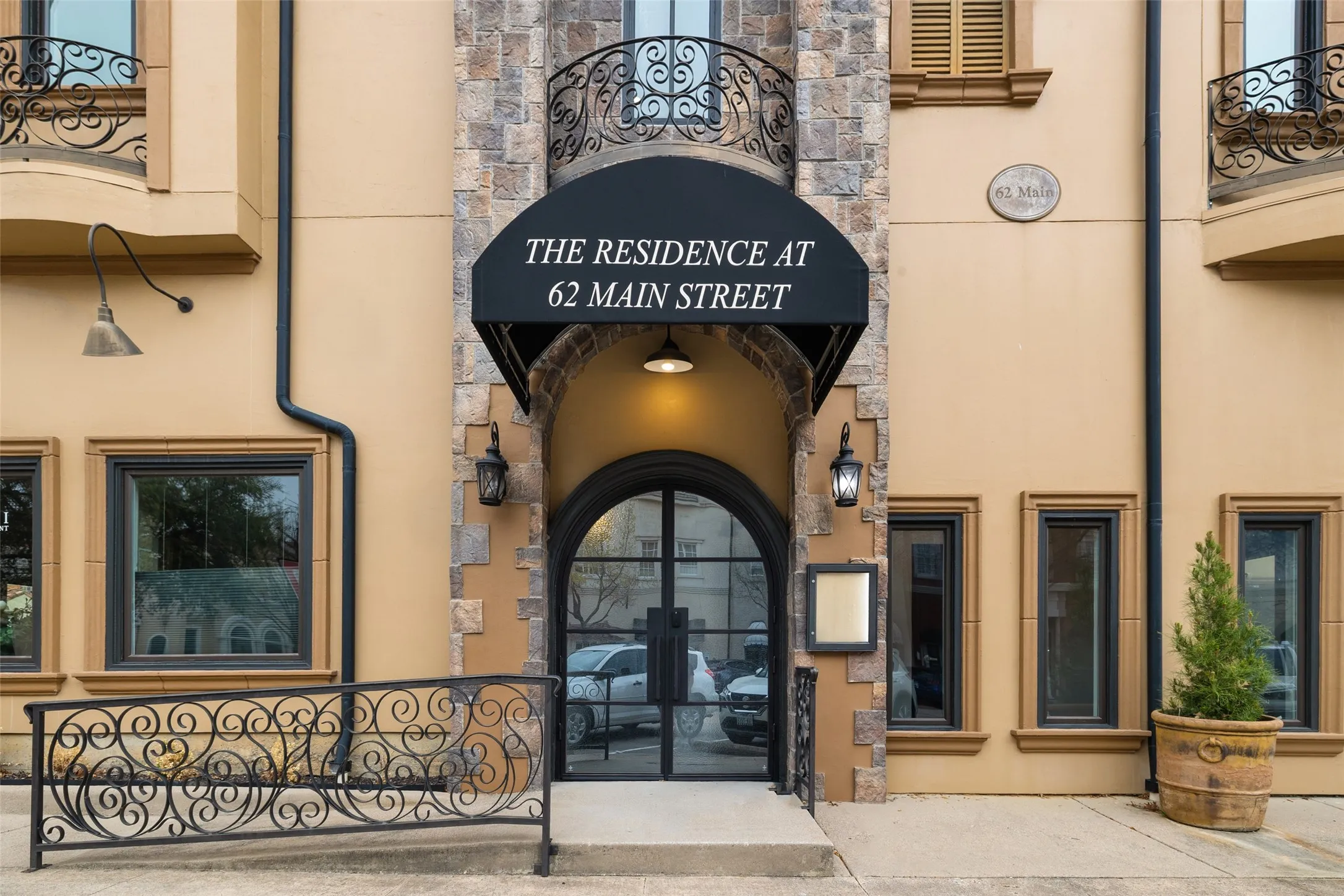 Welcome to The Residence At 62 Main Street!
