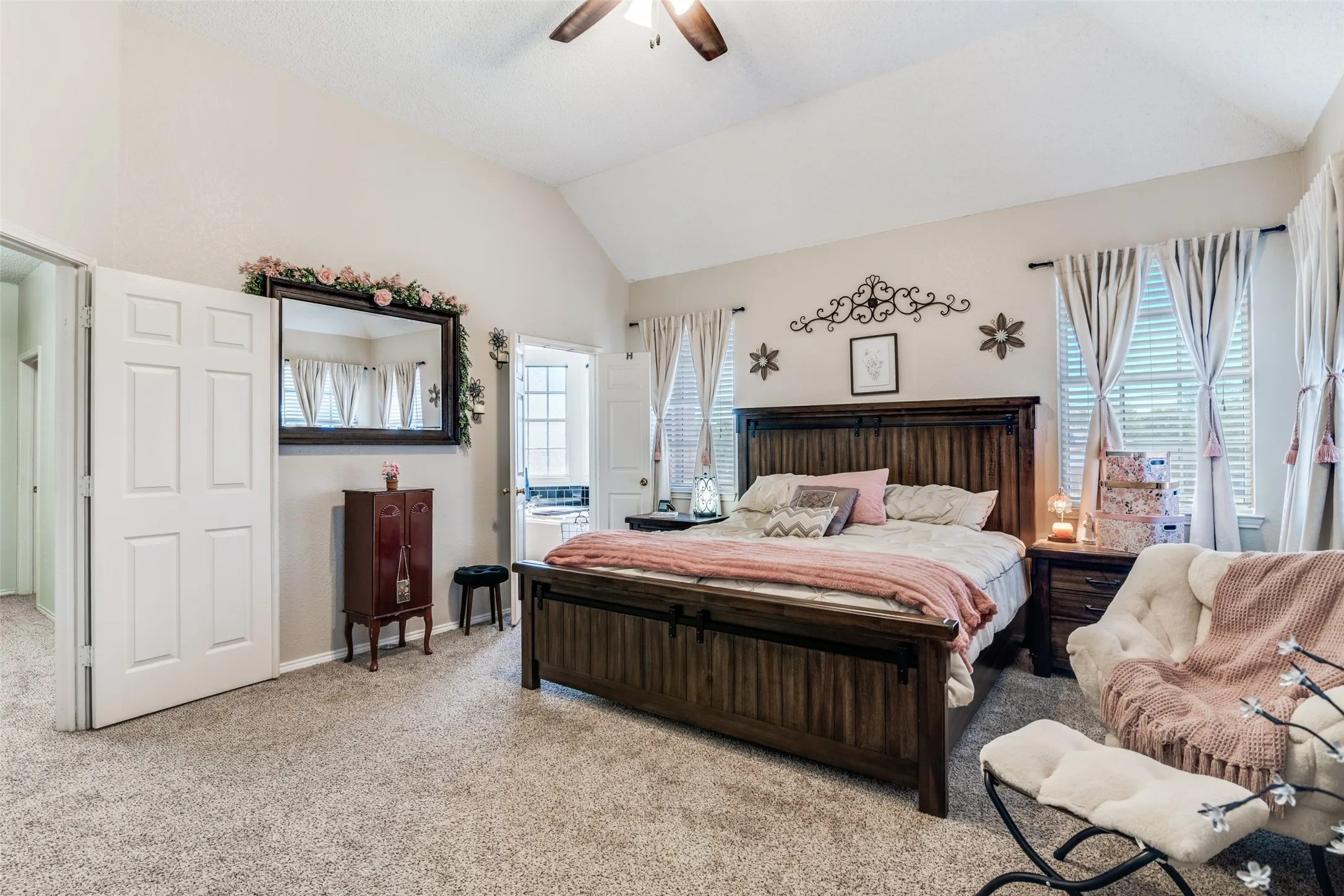Single Family Residence For Sale in Rockwall County , 7517 Silverthorn Drive, Rowlett, Texas 75089, 5 Bedroom, 4 Bathroom, 2 Garage spaces, 4,095 Sqft, built in 1994, Preowned, mls#21229724, Real Estate Agent in Rowlett, Homes For Sale in Rockwall county, Homes For Sale in Rowlett, Realtor in Rowlett Texas, Real Estate Brokerage Independent Realty Texas, Luminita Cordes Realtor