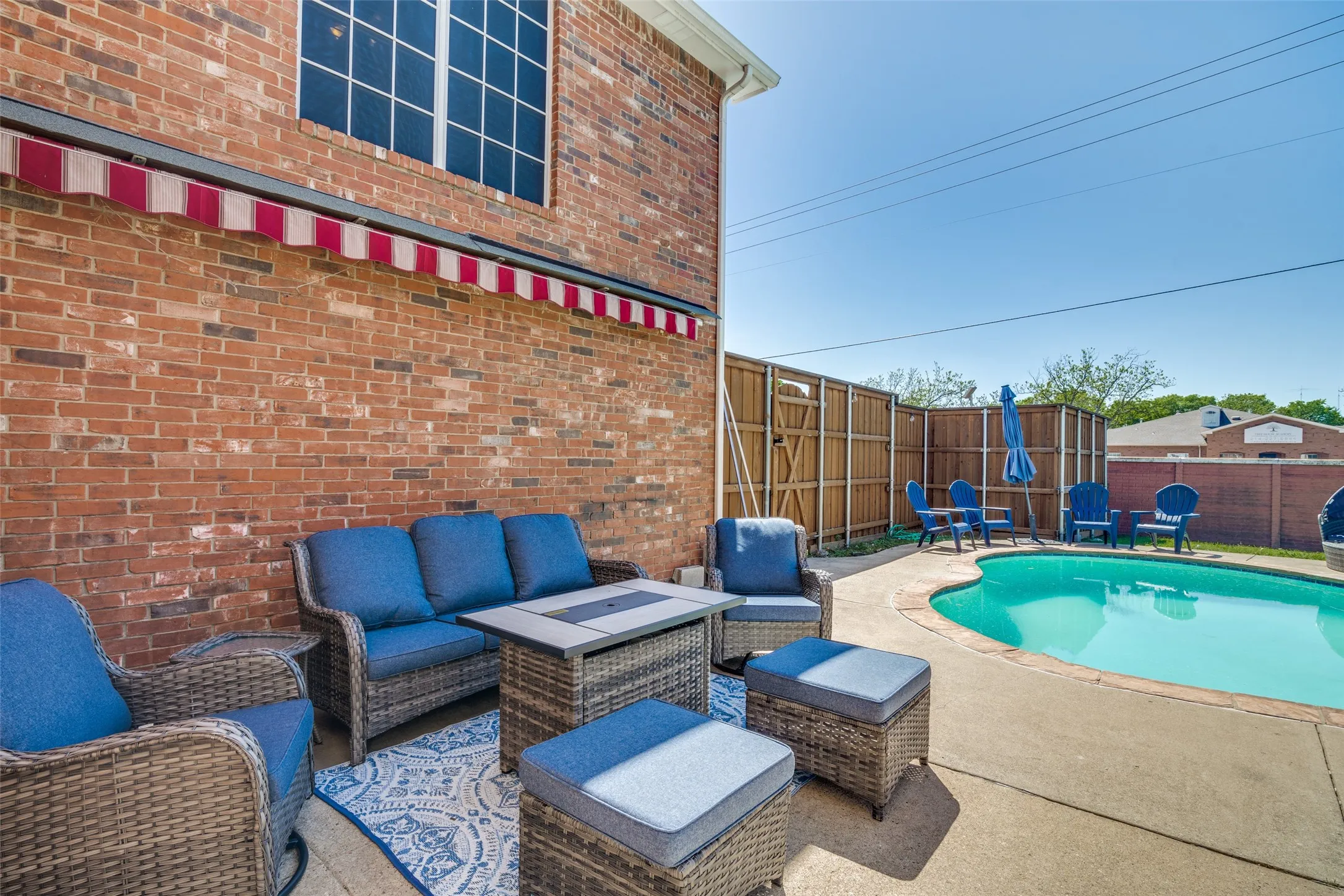 Single Family Residence For Sale in Rockwall County , 7517 Silverthorn Drive, Rowlett, Texas 75089, 5 Bedroom, 4 Bathroom, 2 Garage spaces, 4,095 Sqft, built in 1994, Preowned, mls#21229724, Real Estate Agent in Rowlett, Homes For Sale in Rockwall county, Homes For Sale in Rowlett, Realtor in Rowlett Texas, Real Estate Brokerage Independent Realty Texas, Luminita Cordes Realtor