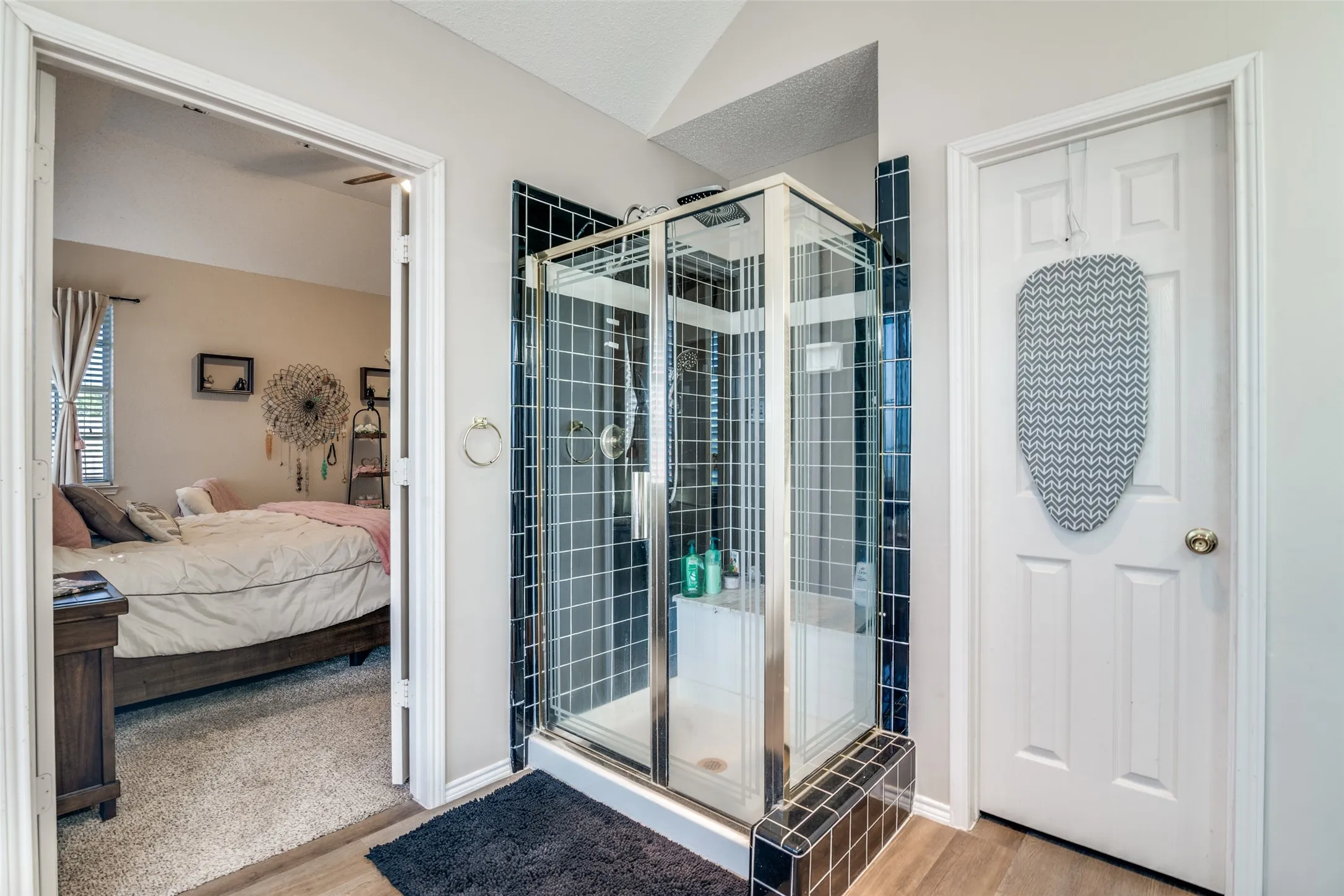 Single Family Residence For Sale in Rockwall County , 7517 Silverthorn Drive, Rowlett, Texas 75089, 5 Bedroom, 4 Bathroom, 2 Garage spaces, 4,095 Sqft, built in 1994, Preowned, mls#21229724, Real Estate Agent in Rowlett, Homes For Sale in Rockwall county, Homes For Sale in Rowlett, Realtor in Rowlett Texas, Real Estate Brokerage Independent Realty Texas, Luminita Cordes Realtor