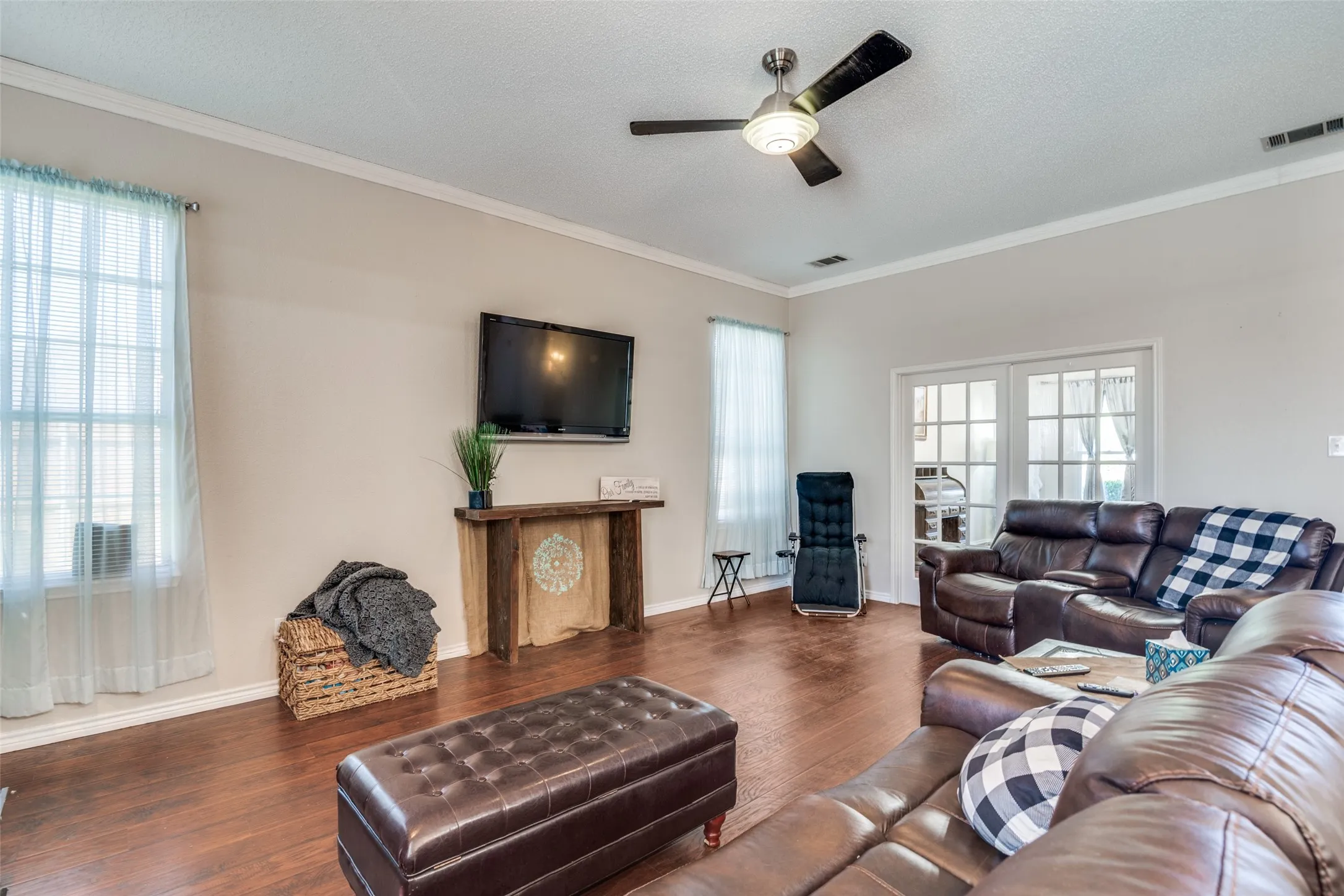 Living Room Level 1