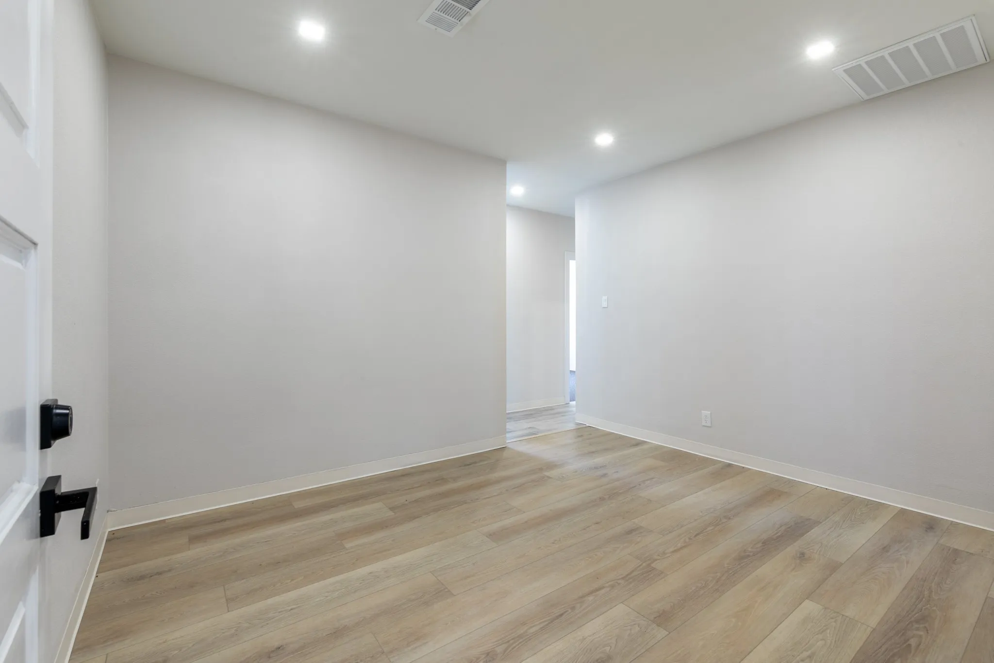 Office For Rent in Tarrant County , 1307 W Abram Street 100, Arlington, Texas 76013, 0, 0, Garage spaces, 0 Sqft, built in 1986, Preowned, Price $4,400, mls#21229204, Real Estate Agent in Arlington, Homes For Rent in Tarrant county, Homes For Rent in Arlington, Realtor in Arlington Texas, Real Estate Brokerage Independent Realty Texas, Luminita Cordes Realtor