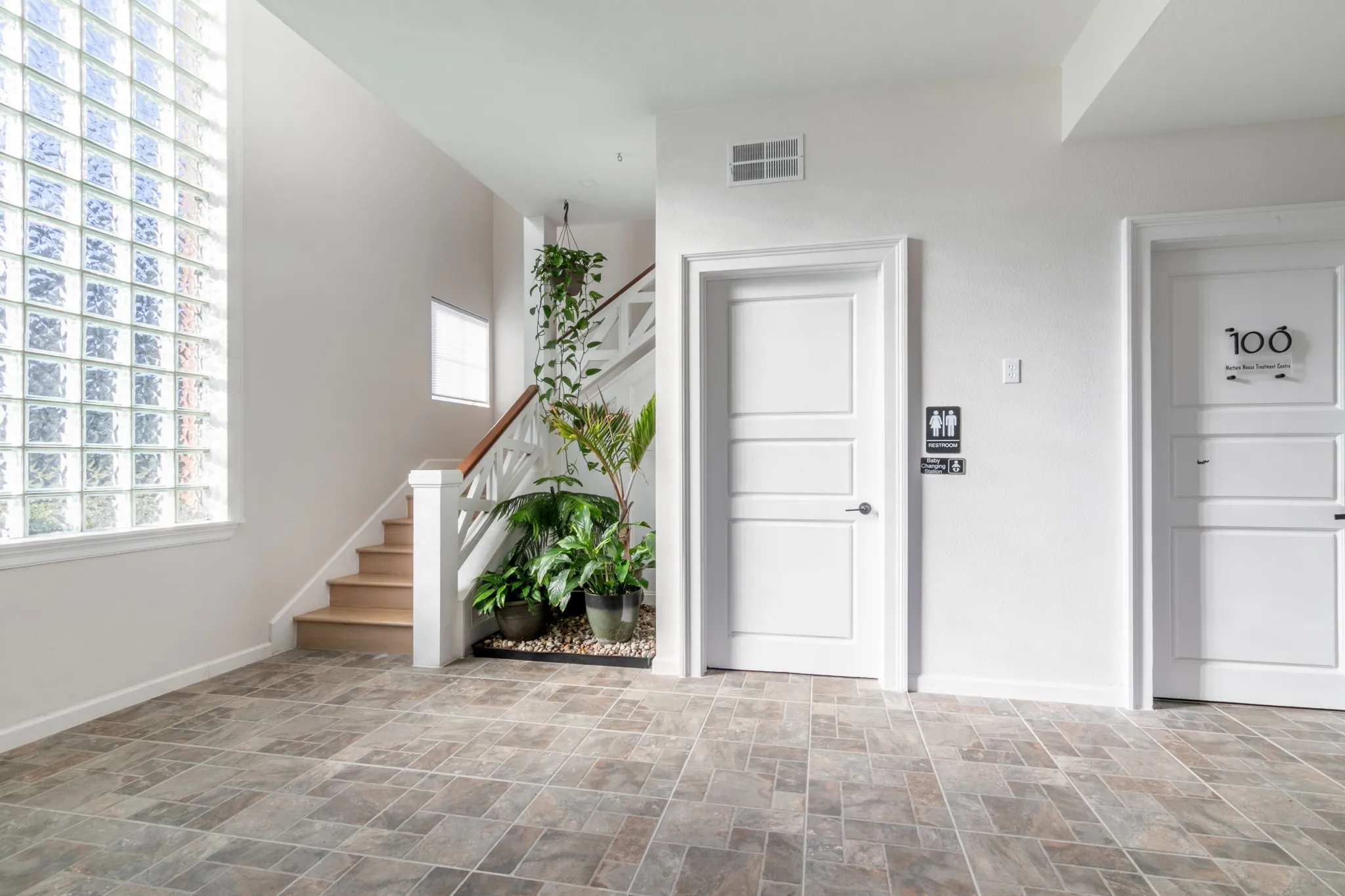 Office For Rent in Tarrant County , 1307 W Abram Street 100, Arlington, Texas 76013, 0, 0, Garage spaces, 0 Sqft, built in 1986, Preowned, Price $4,400, mls#21229204, Real Estate Agent in Arlington, Homes For Rent in Tarrant county, Homes For Rent in Arlington, Realtor in Arlington Texas, Real Estate Brokerage Independent Realty Texas, Luminita Cordes Realtor
