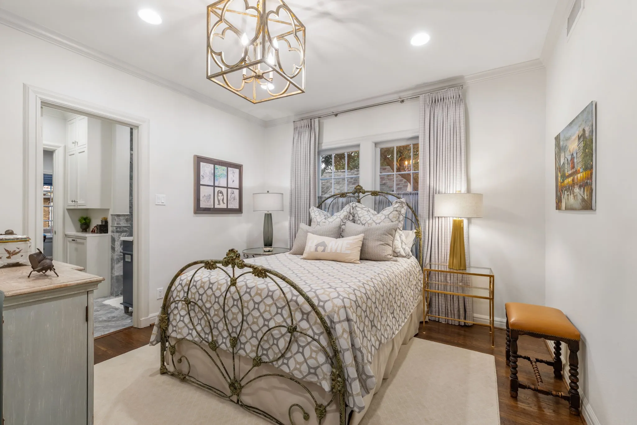Single Family Residence For Sale in Dallas County , 4309 Beverly Drive, Highland Park, Texas 75205, 4 Bedroom, 4 Bathroom, 2 Garage spaces, 3,876 Sqft, built in 1928, Preowned, mls#21202714, Real Estate Agent in Highland Park, Homes For Sale in Dallas county, Homes For Sale in Highland Park, Realtor in Highland Park Texas, Real Estate Brokerage Independent Realty Texas, Luminita Cordes Realtor