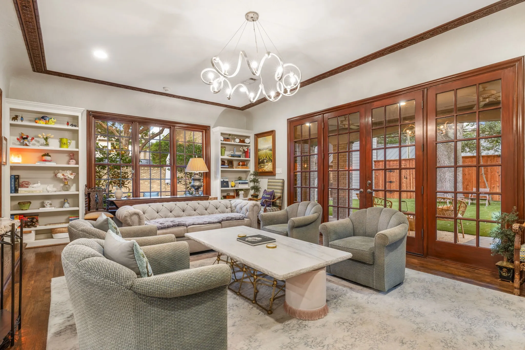 Single Family Residence For Sale in Dallas County , 4309 Beverly Drive, Highland Park, Texas 75205, 4 Bedroom, 4 Bathroom, 2 Garage spaces, 3,876 Sqft, built in 1928, Preowned, mls#21202714, Real Estate Agent in Highland Park, Homes For Sale in Dallas county, Homes For Sale in Highland Park, Realtor in Highland Park Texas, Real Estate Brokerage Independent Realty Texas, Luminita Cordes Realtor