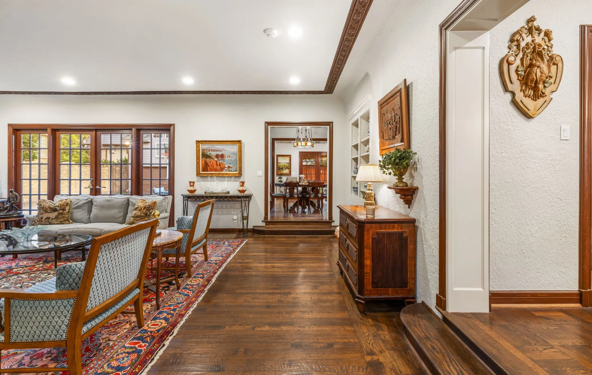 Single Family Residence For Sale in Dallas County , 4309 Beverly Drive, Highland Park, Texas 75205, 4 Bedroom, 4 Bathroom, 2 Garage spaces, 3,876 Sqft, built in 1928, Preowned, mls#21202714, Real Estate Agent in Highland Park, Homes For Sale in Dallas county, Homes For Sale in Highland Park, Realtor in Highland Park Texas, Real Estate Brokerage Independent Realty Texas, Luminita Cordes Realtor