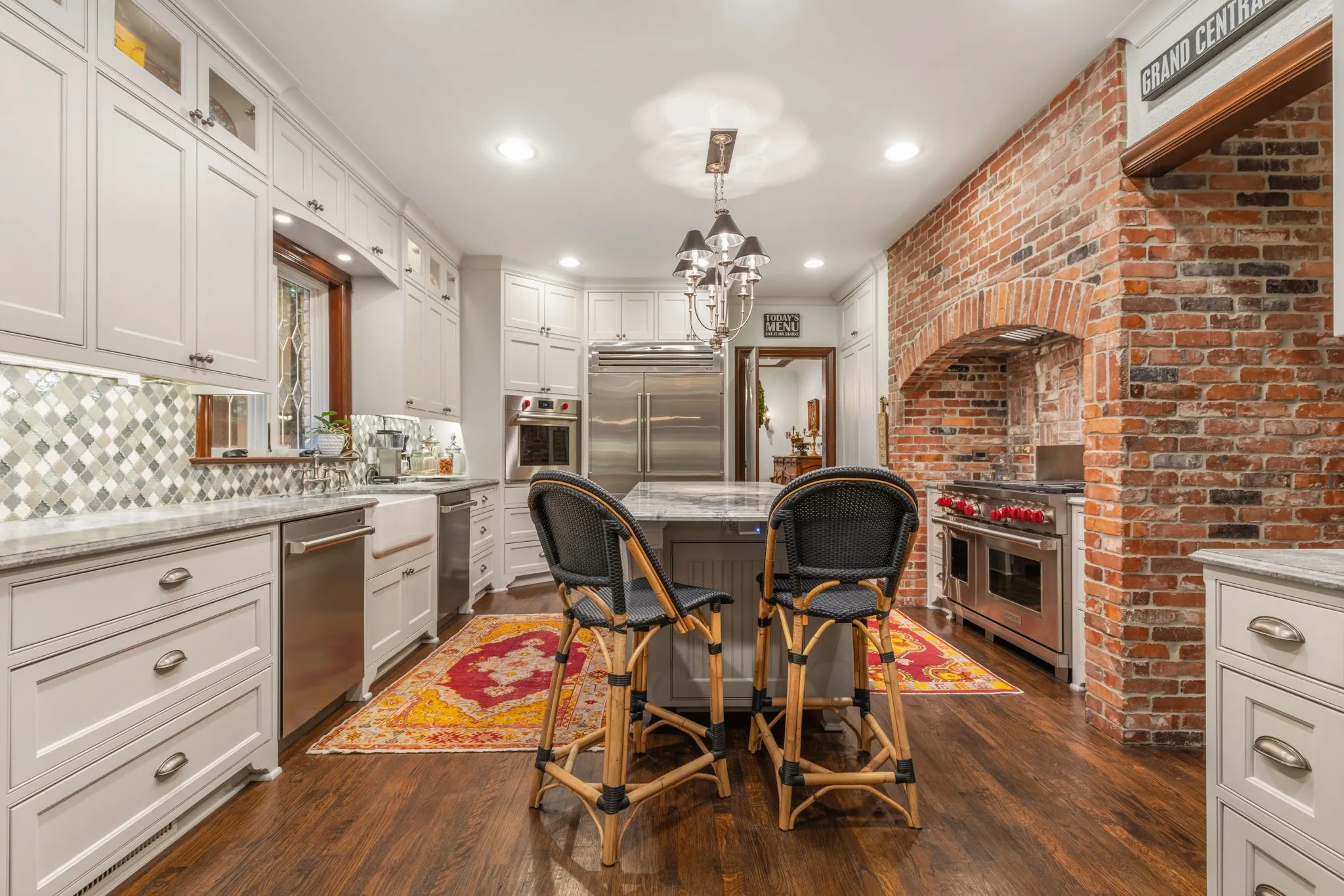 Single Family Residence For Sale in Dallas County , 4309 Beverly Drive, Highland Park, Texas 75205, 4 Bedroom, 4 Bathroom, 2 Garage spaces, 3,876 Sqft, built in 1928, Preowned, mls#21202714, Real Estate Agent in Highland Park, Homes For Sale in Dallas county, Homes For Sale in Highland Park, Realtor in Highland Park Texas, Real Estate Brokerage Independent Realty Texas, Luminita Cordes Realtor