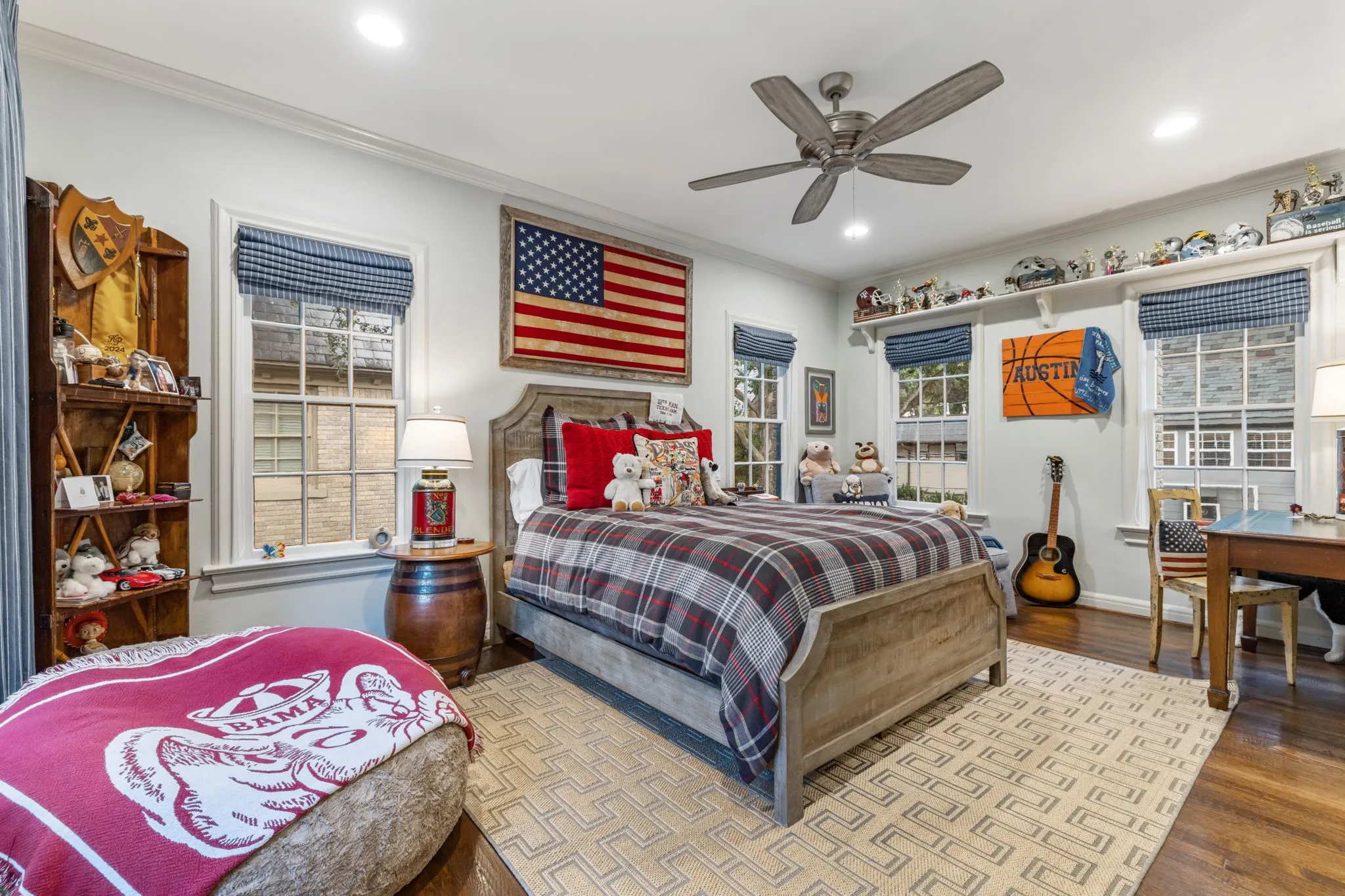 Single Family Residence For Sale in Dallas County , 4309 Beverly Drive, Highland Park, Texas 75205, 4 Bedroom, 4 Bathroom, 2 Garage spaces, 3,876 Sqft, built in 1928, Preowned, mls#21202714, Real Estate Agent in Highland Park, Homes For Sale in Dallas county, Homes For Sale in Highland Park, Realtor in Highland Park Texas, Real Estate Brokerage Independent Realty Texas, Luminita Cordes Realtor
