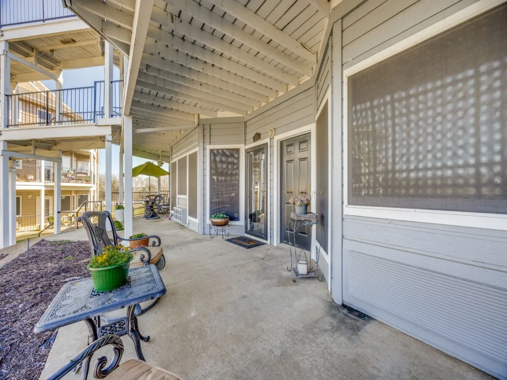 Condominium For Sale in Grayson County , 2164 Tanglewood Boulevard A105, Pottsboro, Texas 75076, 2 Bedroom, 3 Bathroom, Garage spaces, 1,251 Sqft, built in 1985, Preowned, mls#21229716, Real Estate Agent in Pottsboro, Homes For Sale in Grayson county, Homes For Sale in Pottsboro, Realtor in Pottsboro Texas, Real Estate Brokerage Independent Realty Texas, Luminita Cordes Realtor