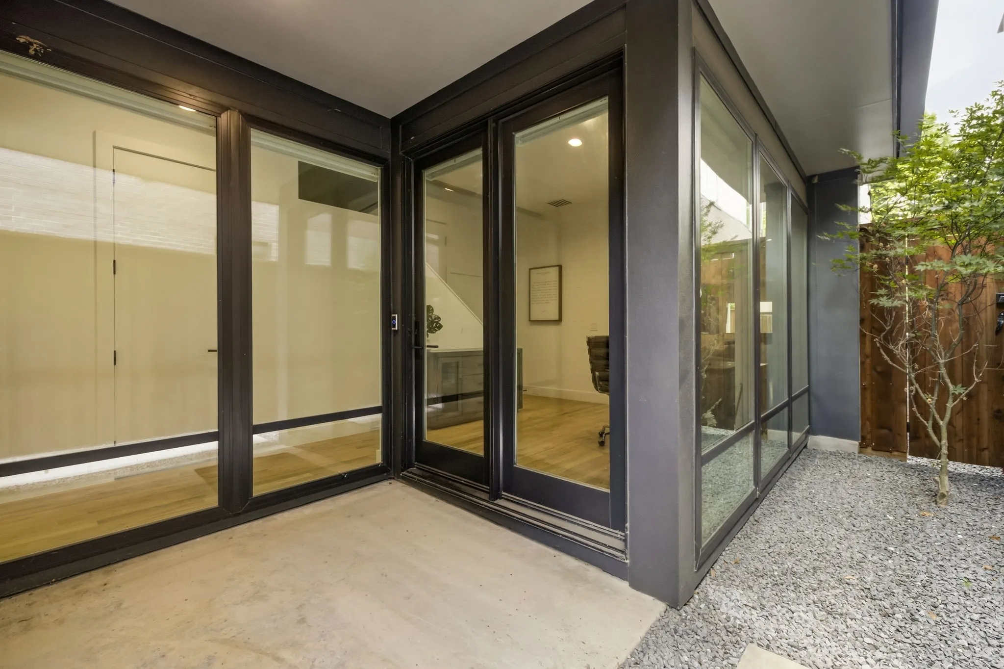 Single Family Residence For Sale in Dallas County , 5133 Vickery Boulevard, Dallas, Texas 75206, 3 Bedroom, 5 Bathroom, 2 Garage spaces, 4,001 Sqft, built in 2023, Preowned, mls#21229890, Real Estate Agent in Dallas, Homes For Sale in Dallas county, Homes For Sale in Dallas, Realtor in Dallas Texas, Real Estate Brokerage Independent Realty Texas, Luminita Cordes Realtor