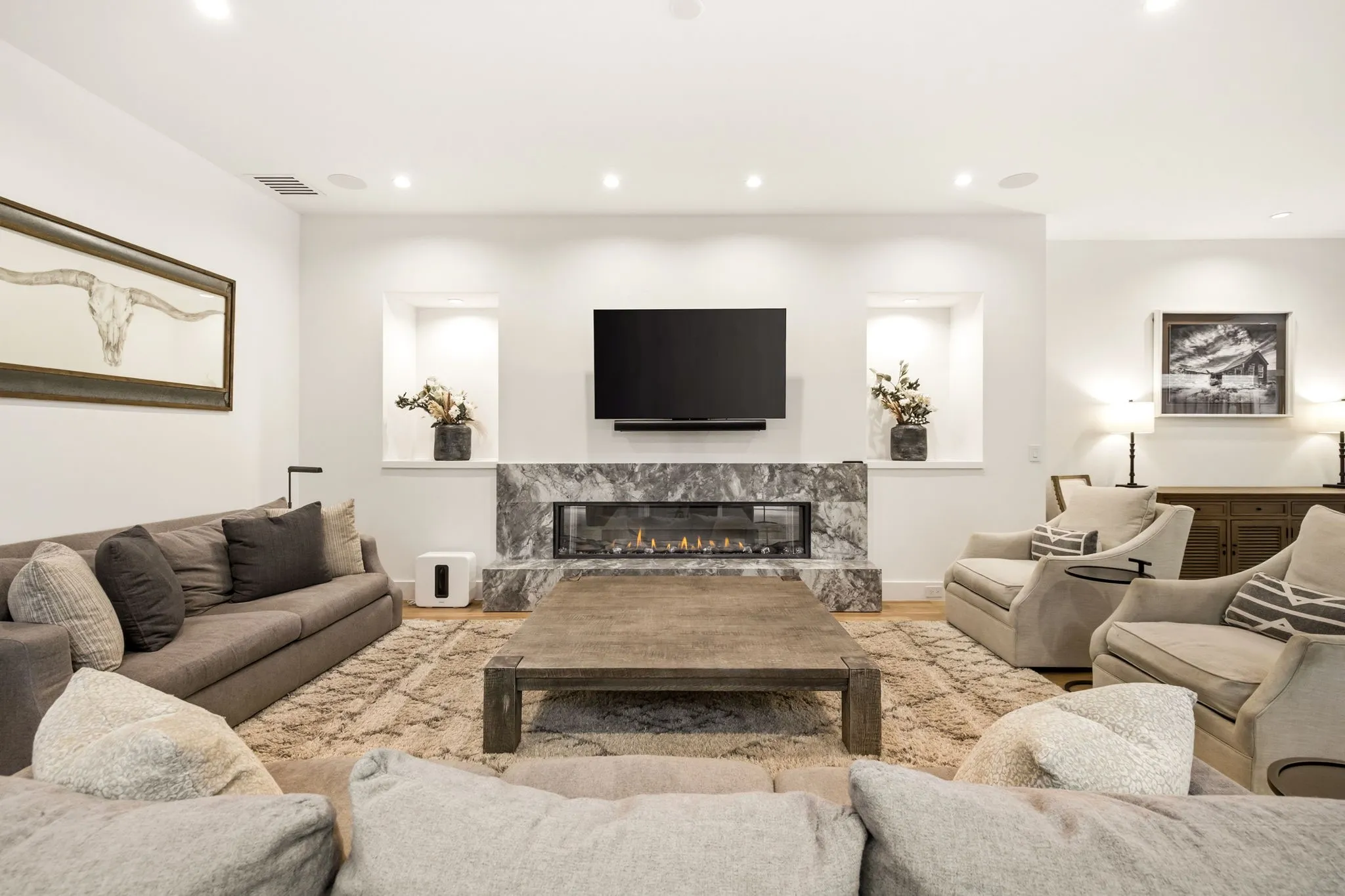 Single Family Residence For Sale in Dallas County , 5133 Vickery Boulevard, Dallas, Texas 75206, 3 Bedroom, 5 Bathroom, 2 Garage spaces, 4,001 Sqft, built in 2023, Preowned, mls#21229890, Real Estate Agent in Dallas, Homes For Sale in Dallas county, Homes For Sale in Dallas, Realtor in Dallas Texas, Real Estate Brokerage Independent Realty Texas, Luminita Cordes Realtor
