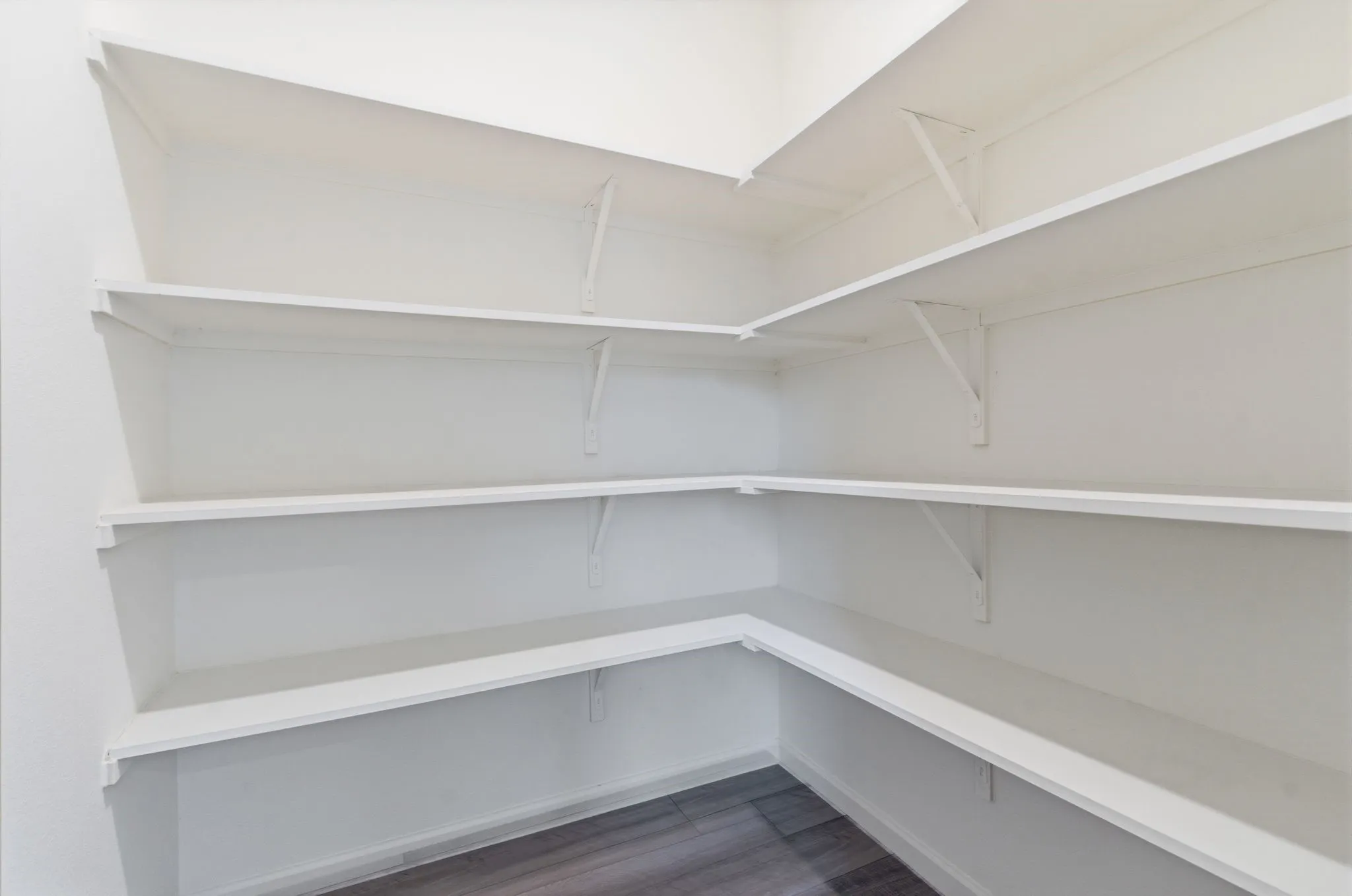 Single Family Residence For Sale in Tarrant County , 1648 Hossler Trail, Fort Worth, Texas 76052, 4 Bedroom, 3 Bathroom, 2 Garage spaces, 2,095 Sqft, built in 2023, mls#21229940, Real Estate Agent in Fort Worth, Homes For Sale in Tarrant county, Homes For Sale in Fort Worth, Realtor in Fort Worth Texas, Real Estate Brokerage Independent Realty Texas, Luminita Cordes Realtor