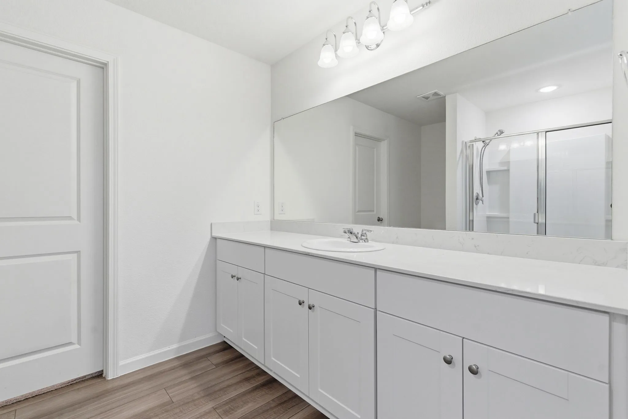 Single Family Residence For Sale in Tarrant County , 1648 Hossler Trail, Fort Worth, Texas 76052, 4 Bedroom, 3 Bathroom, 2 Garage spaces, 2,095 Sqft, built in 2023, mls#21229940, Real Estate Agent in Fort Worth, Homes For Sale in Tarrant county, Homes For Sale in Fort Worth, Realtor in Fort Worth Texas, Real Estate Brokerage Independent Realty Texas, Luminita Cordes Realtor