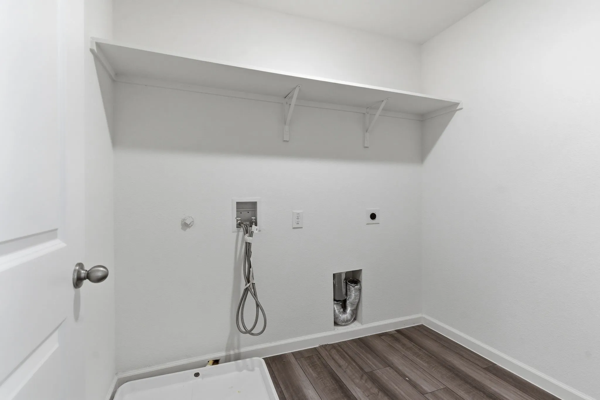 Single Family Residence For Sale in Tarrant County , 1648 Hossler Trail, Fort Worth, Texas 76052, 4 Bedroom, 3 Bathroom, 2 Garage spaces, 2,095 Sqft, built in 2023, mls#21229940, Real Estate Agent in Fort Worth, Homes For Sale in Tarrant county, Homes For Sale in Fort Worth, Realtor in Fort Worth Texas, Real Estate Brokerage Independent Realty Texas, Luminita Cordes Realtor