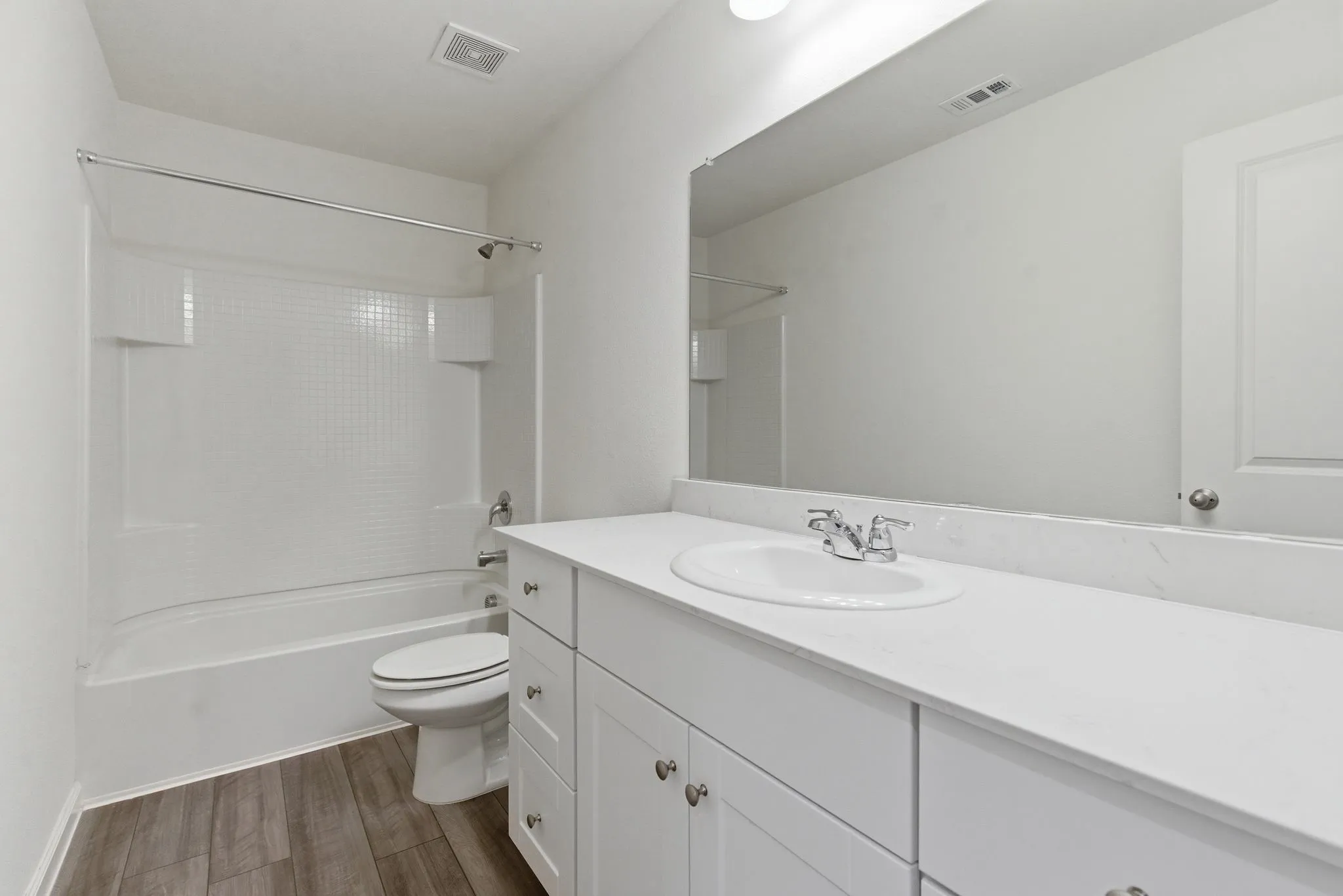 Single Family Residence For Sale in Tarrant County , 1648 Hossler Trail, Fort Worth, Texas 76052, 4 Bedroom, 3 Bathroom, 2 Garage spaces, 2,095 Sqft, built in 2023, mls#21229940, Real Estate Agent in Fort Worth, Homes For Sale in Tarrant county, Homes For Sale in Fort Worth, Realtor in Fort Worth Texas, Real Estate Brokerage Independent Realty Texas, Luminita Cordes Realtor