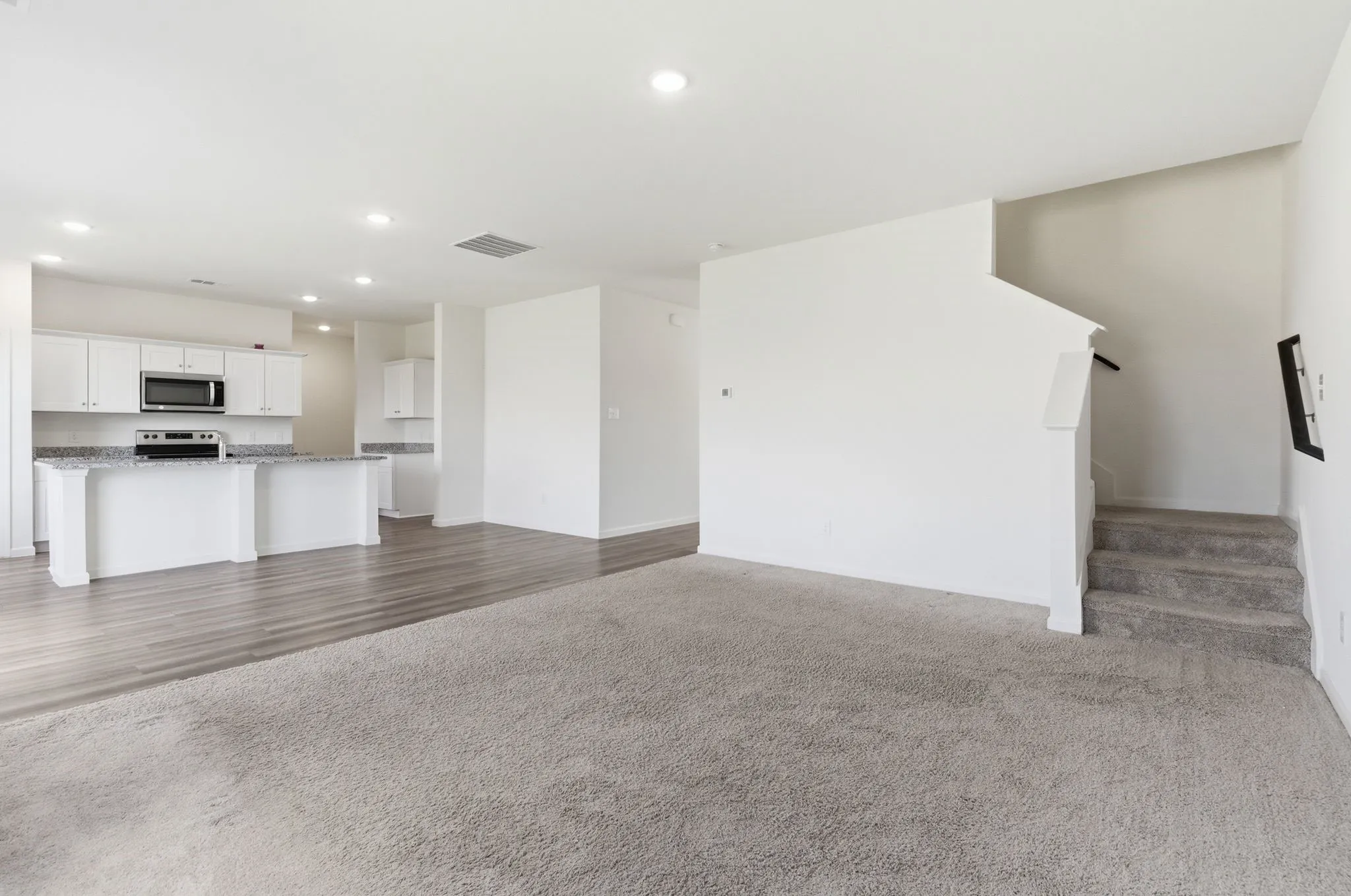Single Family Residence For Sale in Tarrant County , 1648 Hossler Trail, Fort Worth, Texas 76052, 4 Bedroom, 3 Bathroom, 2 Garage spaces, 2,095 Sqft, built in 2023, mls#21229940, Real Estate Agent in Fort Worth, Homes For Sale in Tarrant county, Homes For Sale in Fort Worth, Realtor in Fort Worth Texas, Real Estate Brokerage Independent Realty Texas, Luminita Cordes Realtor
