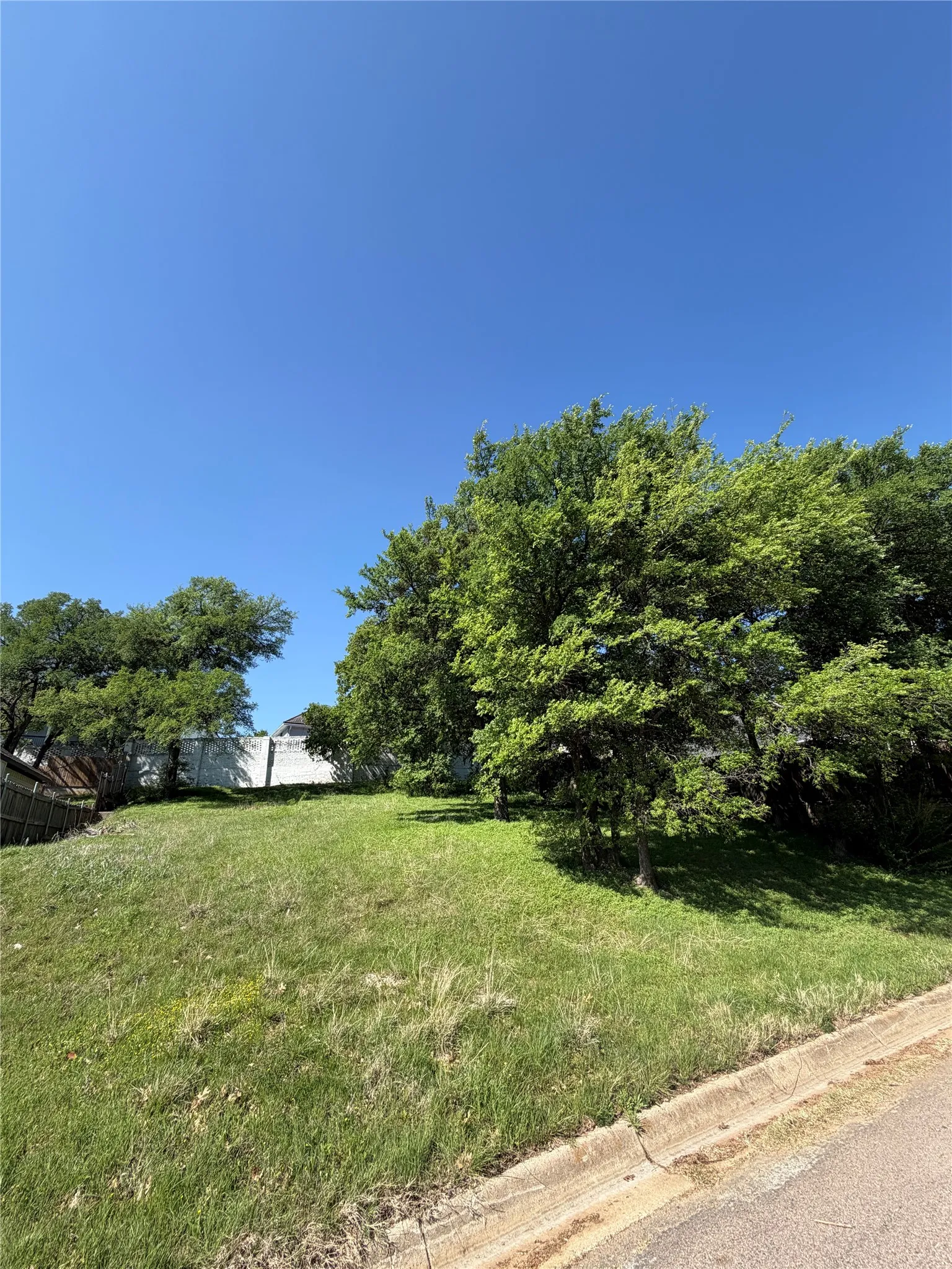 Unimproved Land For Sale in Tarrant County , 844 Newport Road, Fort Worth, Texas 76120, 0, 0, Garage spaces, 0 Sqft, built in 0, Price $100,000, mls#21229937, Real Estate Agent in Fort Worth, Homes For Sale in Tarrant county, Homes For Sale in Fort Worth, Realtor in Fort Worth Texas, Real Estate Brokerage Independent Realty Texas, Luminita Cordes Realtor