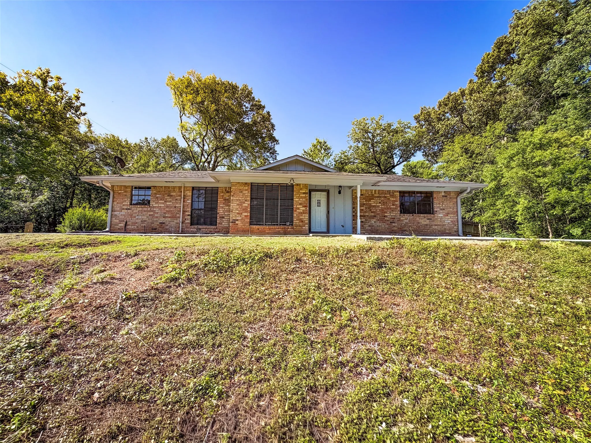 Single Family Residence For Sale in Anderson County , 1112 Swanson Drive, Palestine, Texas 75801, 3 Bedroom, 2 Bathroom, 2 Garage spaces, 1,817 Sqft, built in 1974, mls#21229854, Real Estate Agent in Palestine, Homes For Sale in Anderson county, Homes For Sale in Palestine, Realtor in Palestine Texas, Real Estate Brokerage Independent Realty Texas, Luminita Cordes Realtor