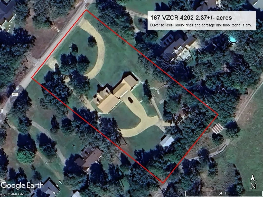 Single Family Residence For Sale in Van Zandt County , 167 VZ County Road 4202, Canton, Texas 75103, 4 Bedrooms, 3 Bathrooms, 3 Garage spaces, 2,408 Sqft, built in 2006, Preowned, Price $600,000, mls#21223940, Real Estate Agent in Canton, Homes For Sale in Van Zandt county, Homes For Sale in Canton, Realtor in Canton Texas, Real Estate Brokerage Independent Realty Texas, Luminita Cordes Realtor