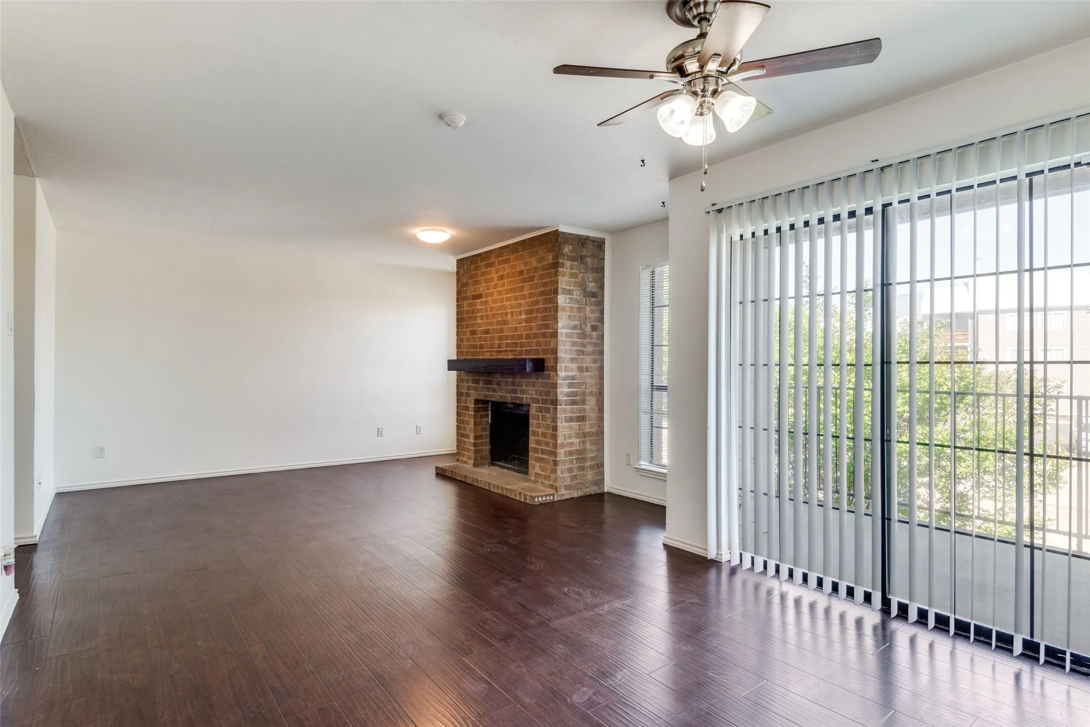 Condominium For Sale in Dallas County , 5902 Marvin Loving Drive 201, Garland, Texas 75043, 2 Bedroom, 2 Bathroom, Garage spaces, 929 Sqft, built in 1982, Preowned, mls#21227389, Real Estate Agent in Garland, Homes For Sale in Dallas county, Homes For Sale in Garland, Realtor in Garland Texas, Real Estate Brokerage Independent Realty Texas, Luminita Cordes Realtor
