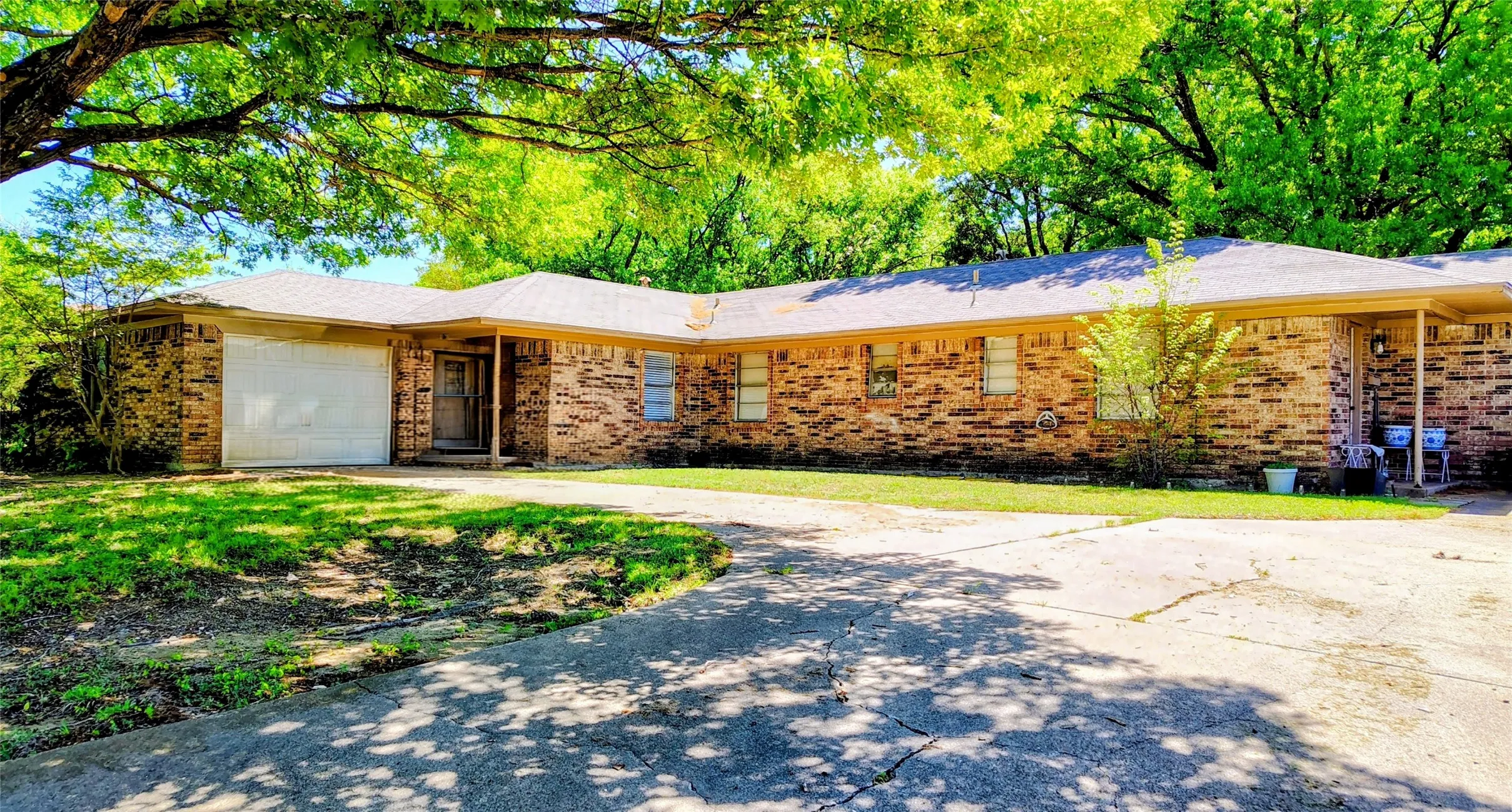 Duplex For Sale in Dallas County , 128 Campbell Street, De Soto, Texas 75115, 4 Bedroom, 2 Bathroom, 2 Garage spaces, 0 Sqft, built in 1963, Preowned, Price $350,000, mls#21227914, Real Estate Agent in De Soto, Homes For Sale in Dallas county, Homes For Sale in De Soto, Realtor in De Soto Texas, Real Estate Brokerage Independent Realty Texas, Luminita Cordes Realtor