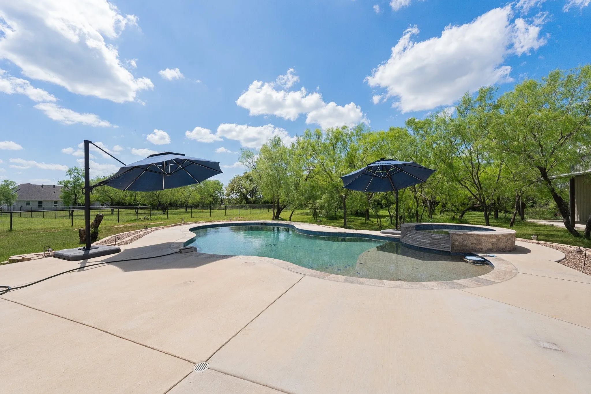 Single Family Residence For Sale in Parker County , 1001 Resolute Road, Millsap, Texas 76066, 3 Bedrooms, 3 Bathrooms, 2 Garage spaces, 2,236 Sqft, built in 2021, Preowned, Price $779,900, mls#21224628, Real Estate Agent in Millsap, Homes For Sale in Parker county, Homes For Sale in Millsap, Realtor in Millsap Texas, Real Estate Brokerage Independent Realty Texas, Luminita Cordes Realtor