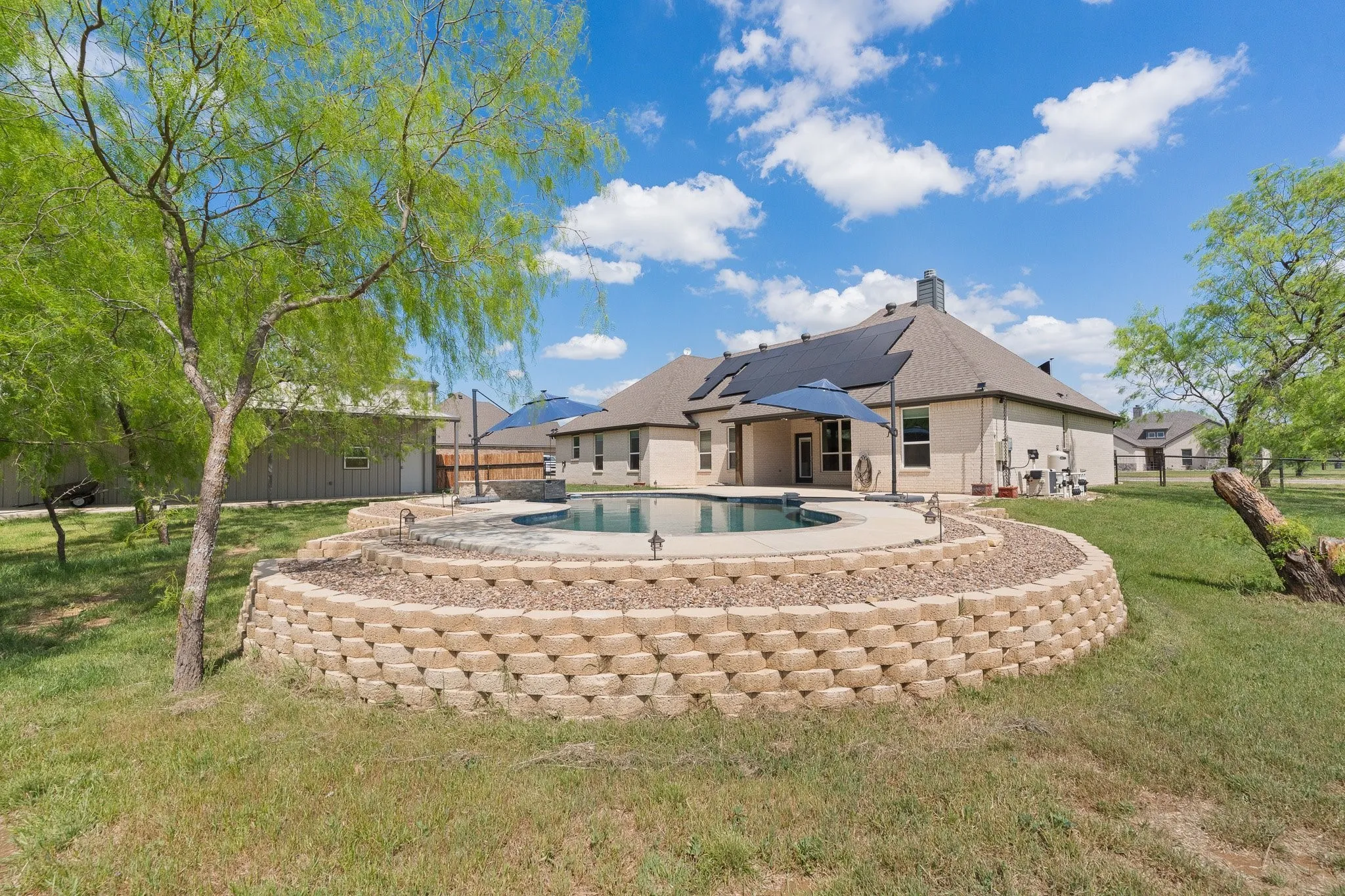 Single Family Residence For Sale in Parker County , 1001 Resolute Road, Millsap, Texas 76066, 3 Bedrooms, 3 Bathrooms, 2 Garage spaces, 2,236 Sqft, built in 2021, Preowned, Price $779,900, mls#21224628, Real Estate Agent in Millsap, Homes For Sale in Parker county, Homes For Sale in Millsap, Realtor in Millsap Texas, Real Estate Brokerage Independent Realty Texas, Luminita Cordes Realtor